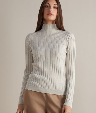 Cashmere Ultralight Turtleneck Sweater