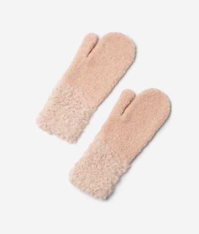Fuzzy knit mittens