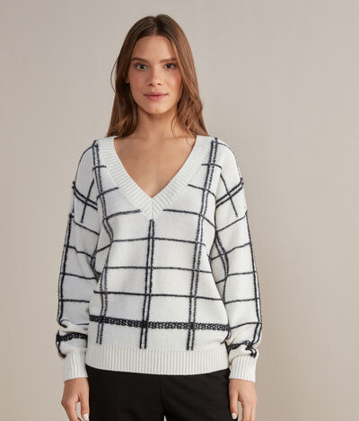 V-Neck Sweater in Ultrasoft Cashmere