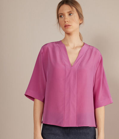 Шёлковая блузка с V-образным вырезом
