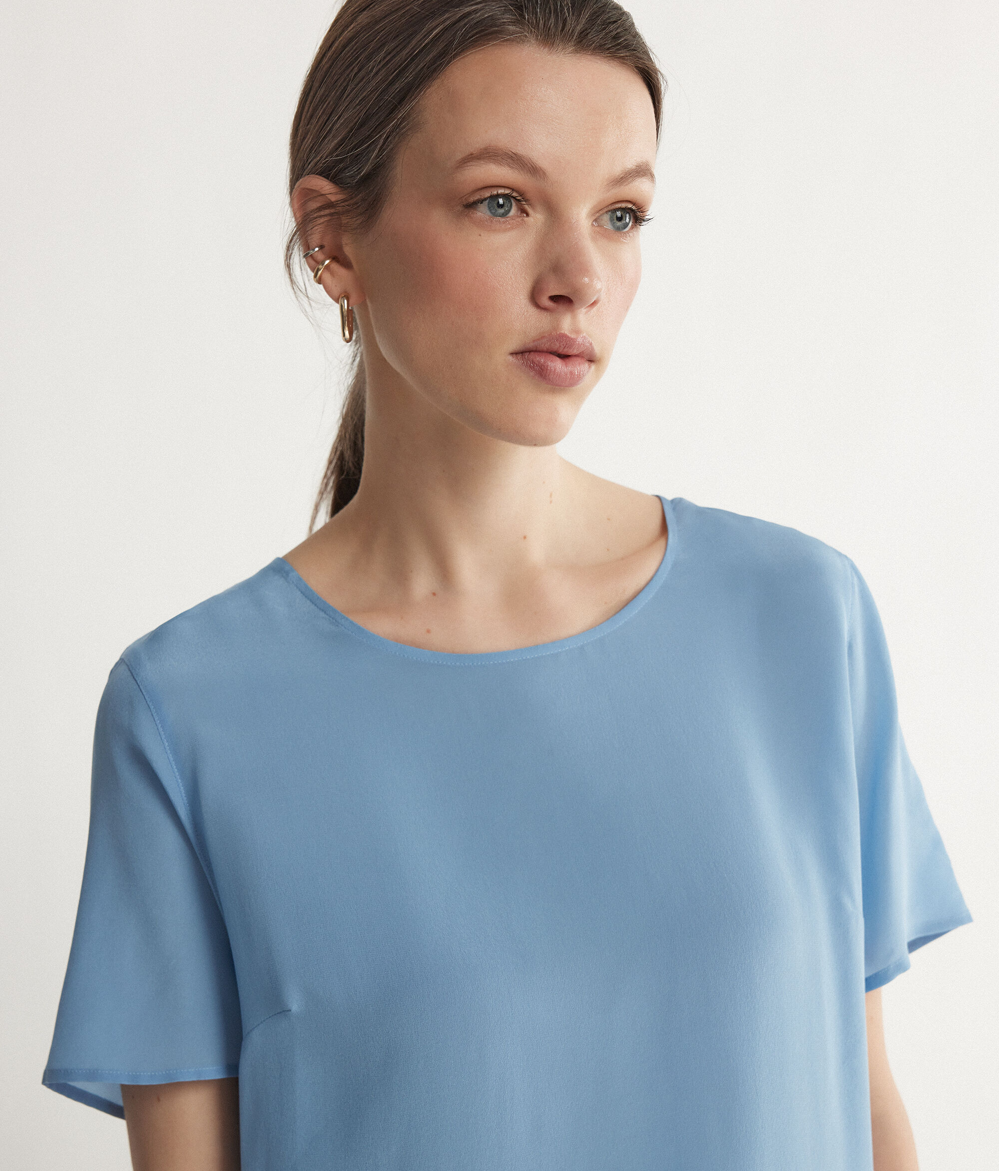 Yuvarlak Yaka İpek T-shirt