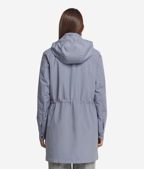 Плащ из высокотехнологичной ткани на кулиске