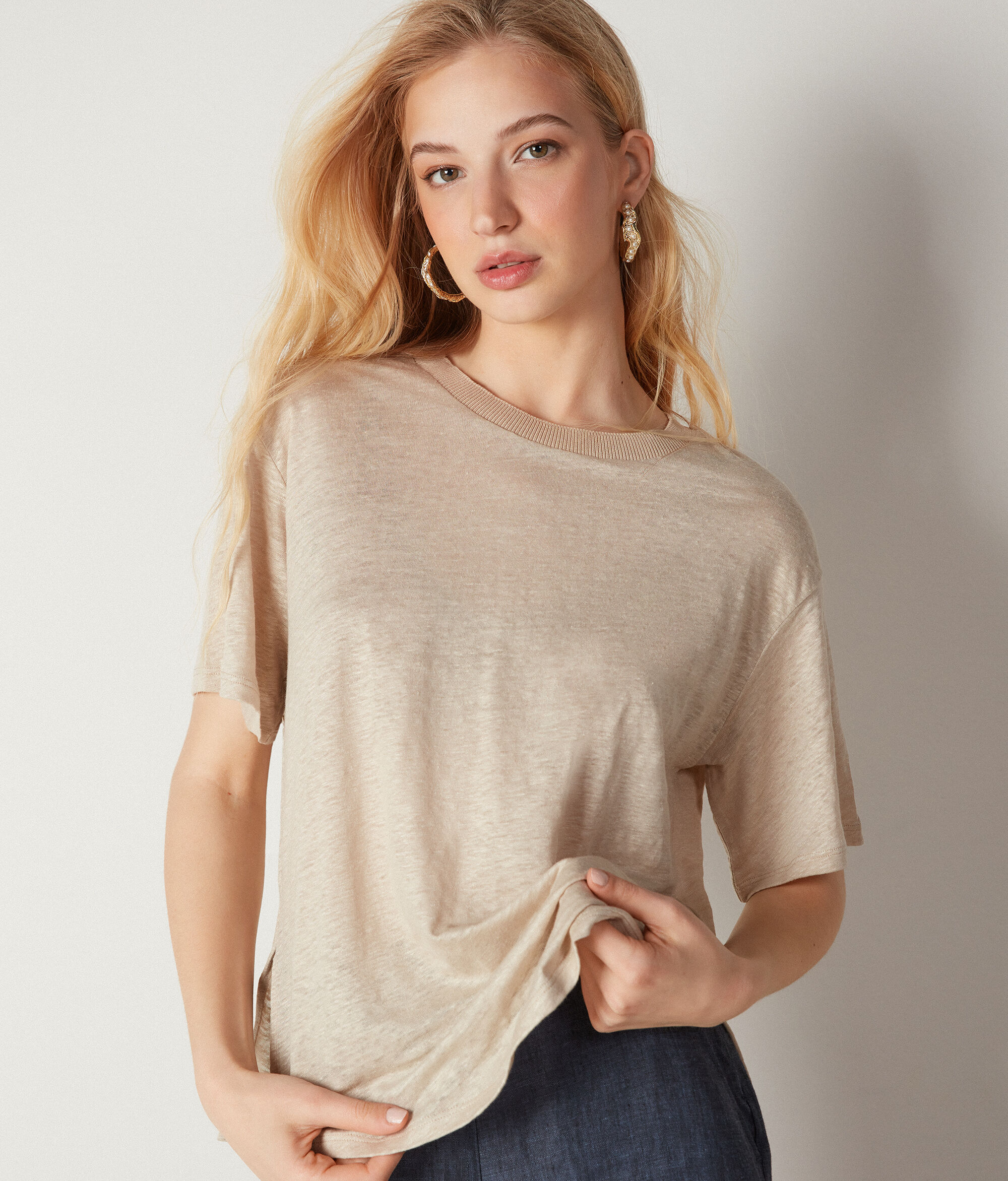 Linen Crewneck T-shirt with Knitted Edge