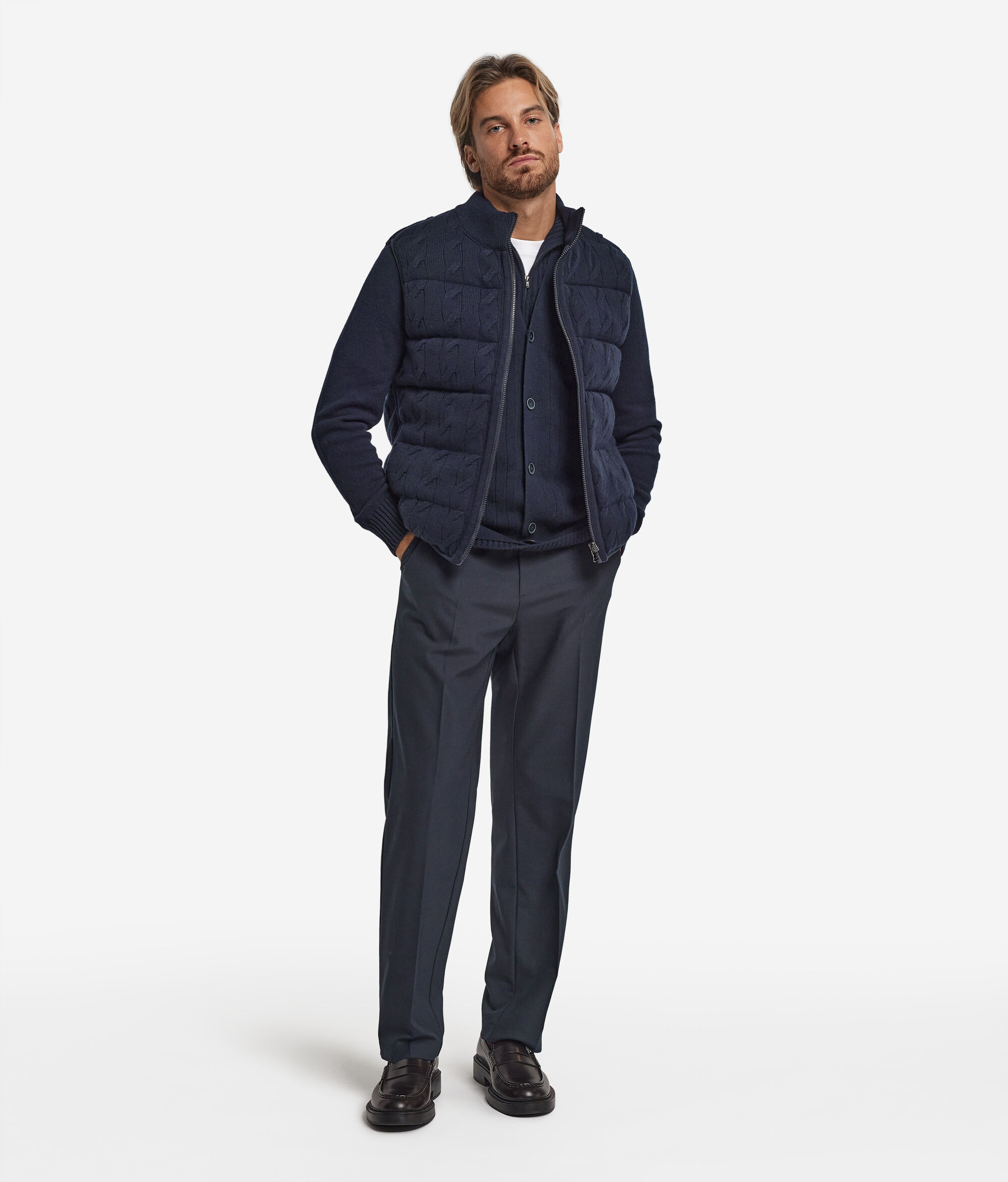 Piumino smanicato reversibile in Cashmere Ultrasoft con trecce