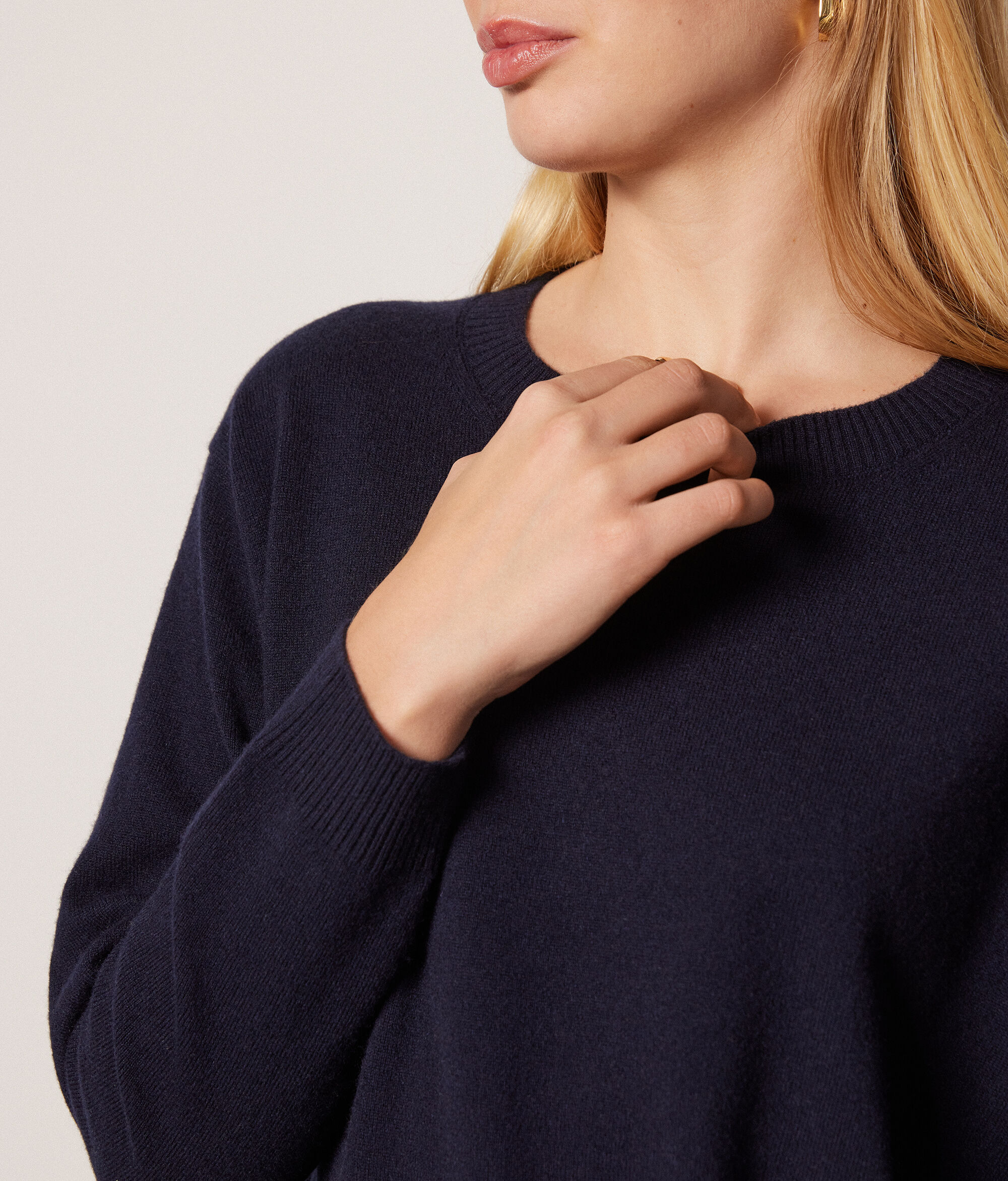 Camisola em Ultrasoft Cashmere com Decote em Barco
