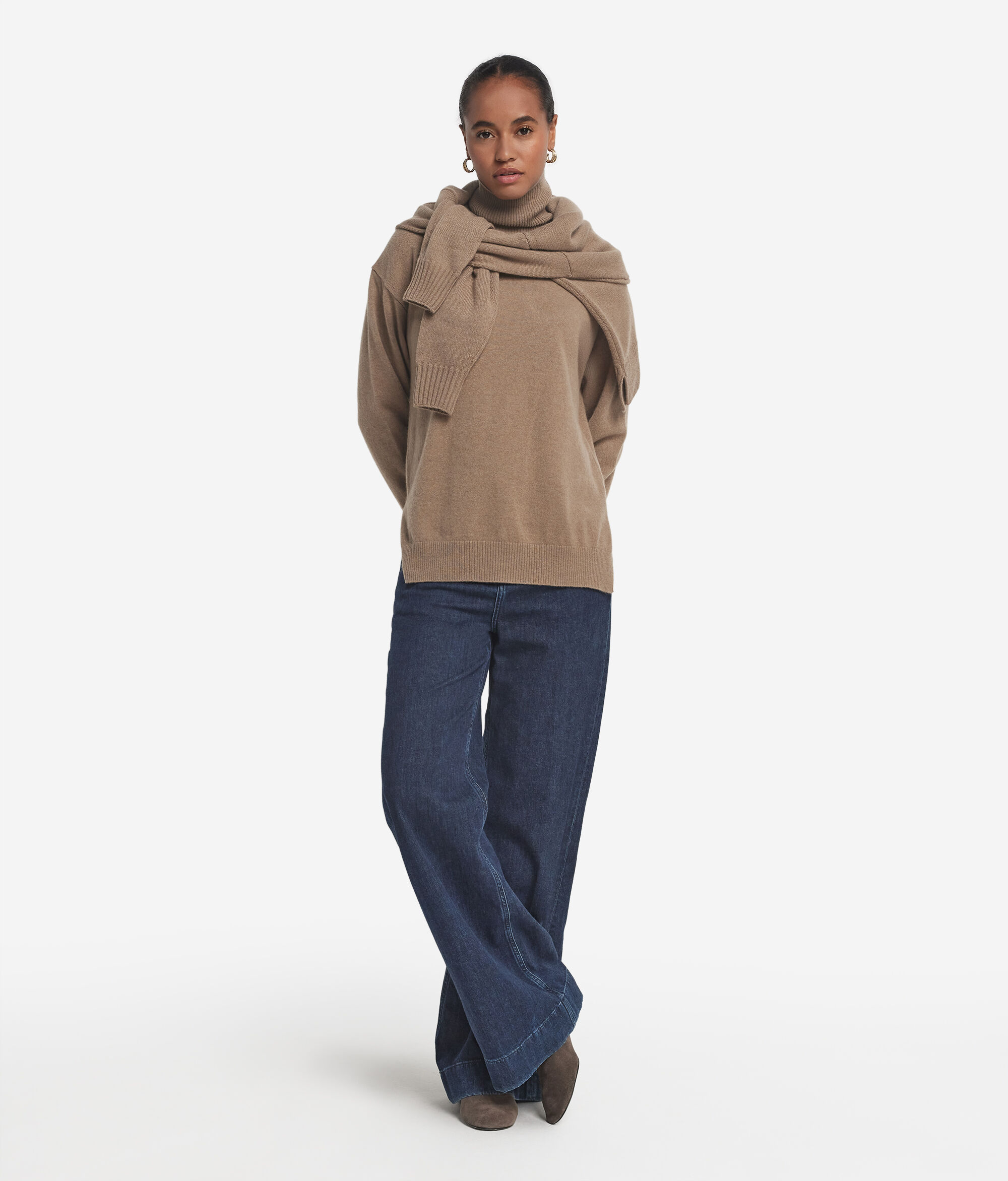 Camisola de Gola Alta em Ultrasoft Cashmere com Rachas
