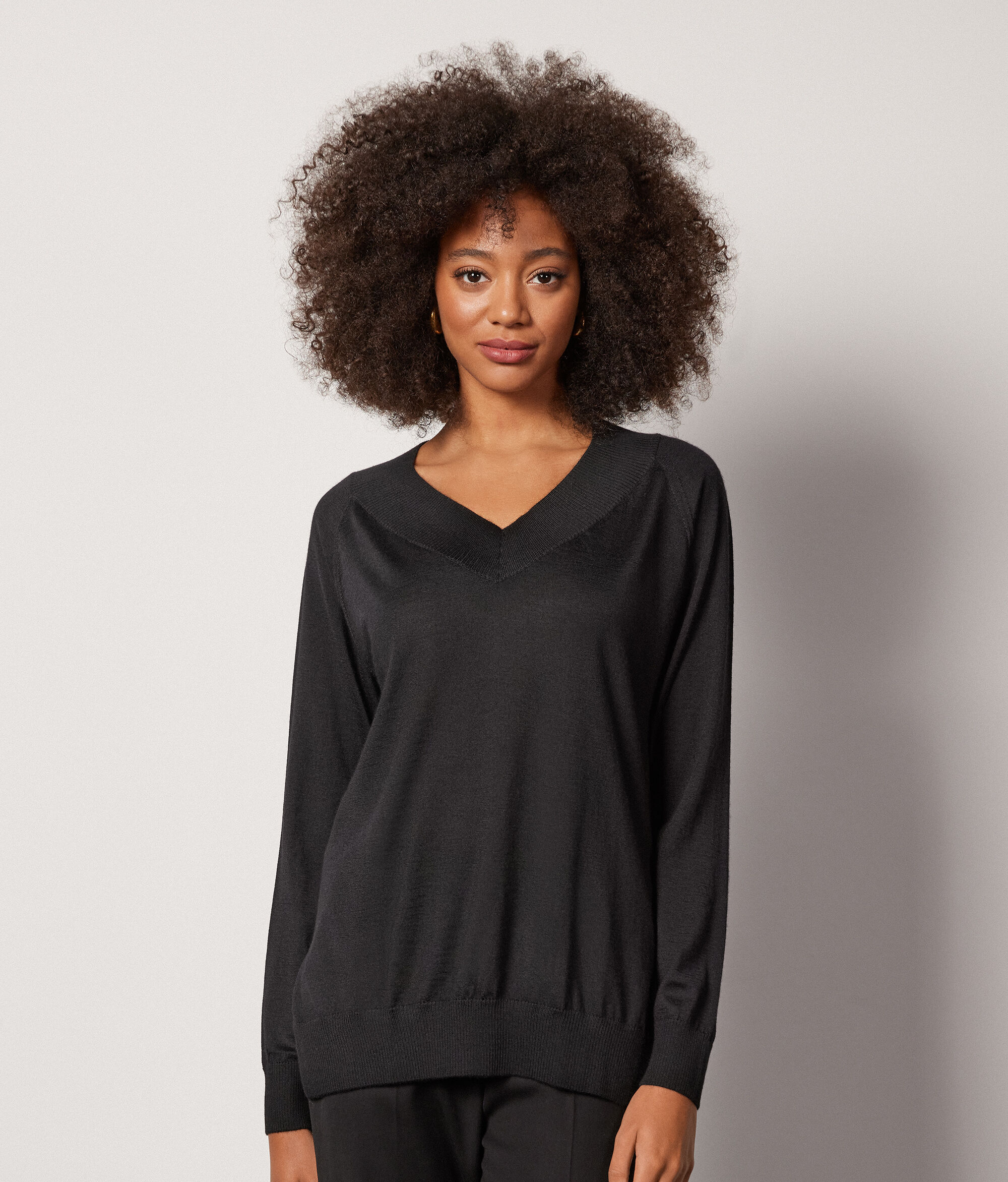 Ultrafine Cashmere V-Neck Jumper