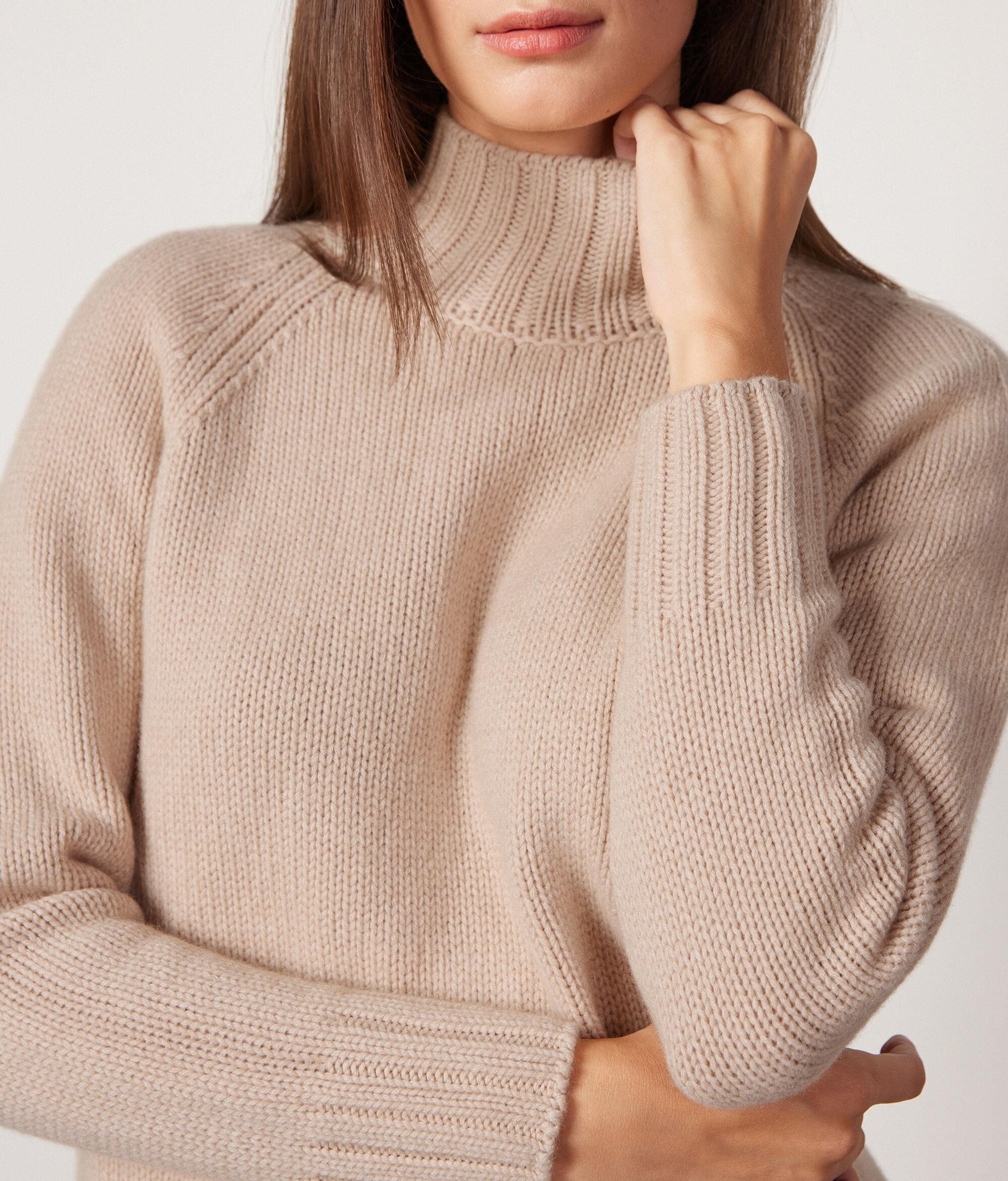 Camisola Gola Alta em Malha de Ultrasoft Cashmere