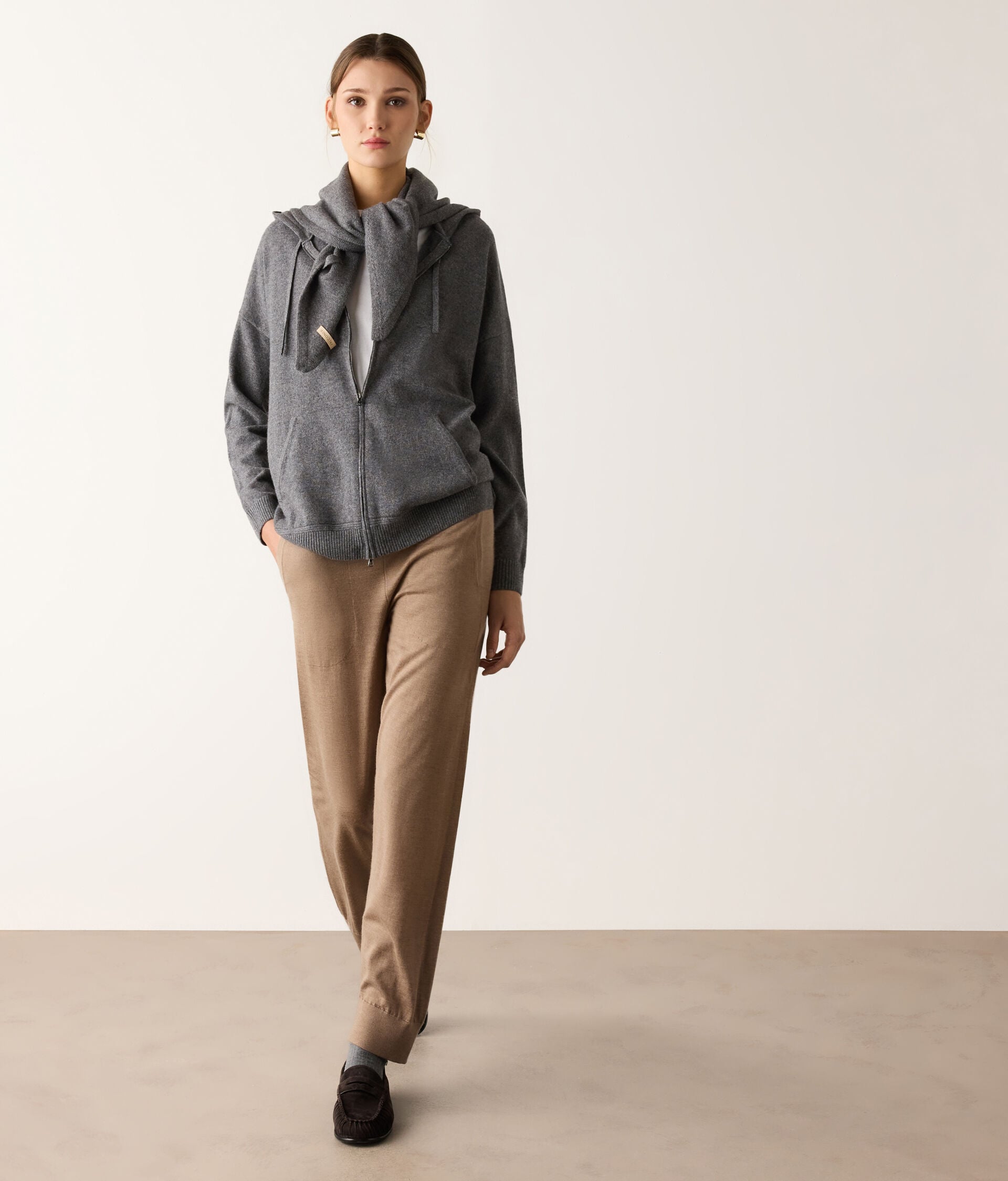 Φούτερ με κουκούλα από cashmere