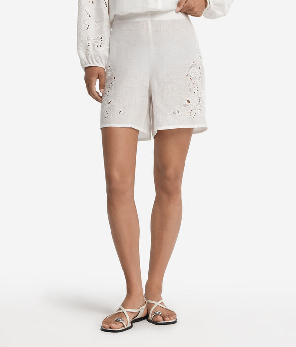 Шорты изо льна с вышивкой