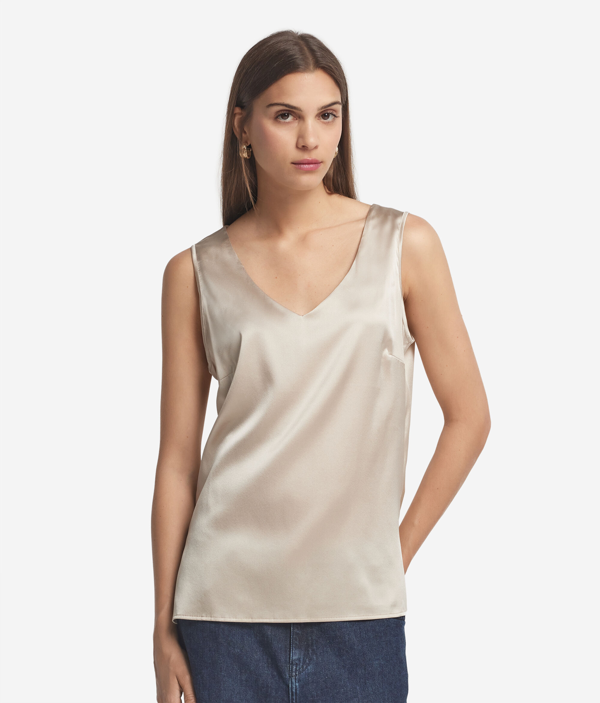 Топ из атласного шелка