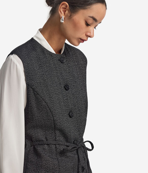 Жилет из шерсти