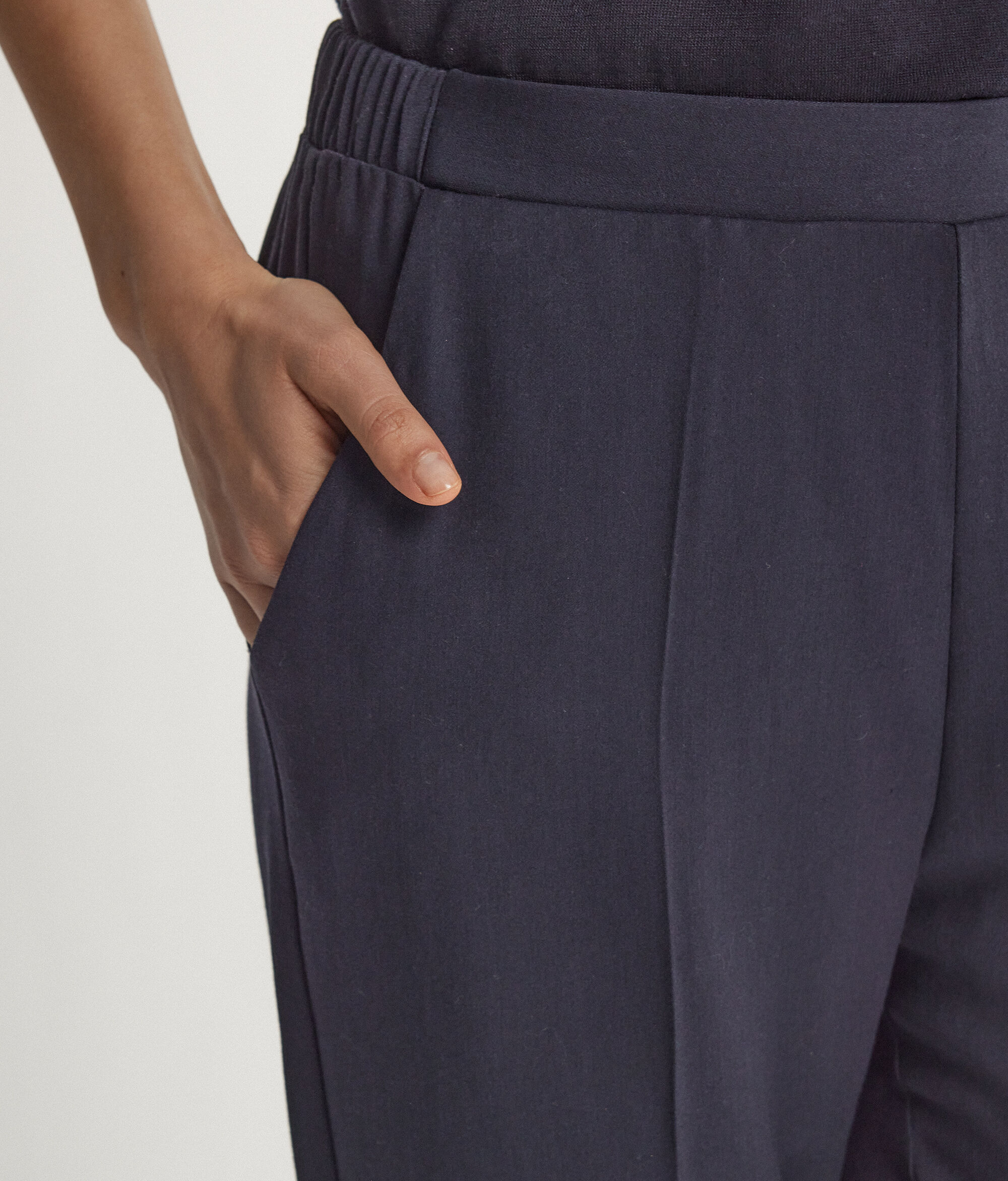 Pantaloni a Sigaretta in Viscosa e Lana