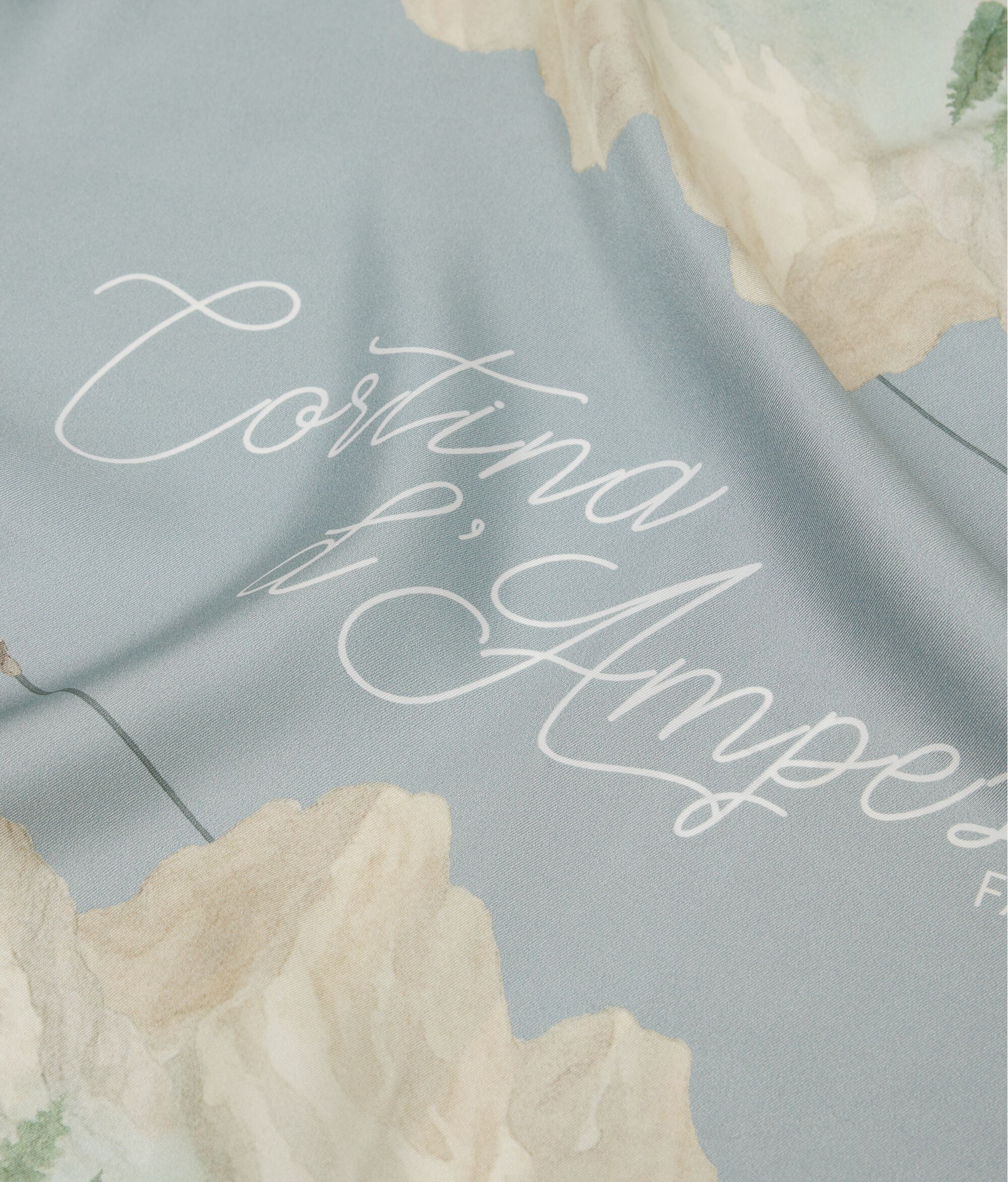 Foulard En Soie Exceptionnel Thème Chouettes - Marque Caractère Noir D'occasion