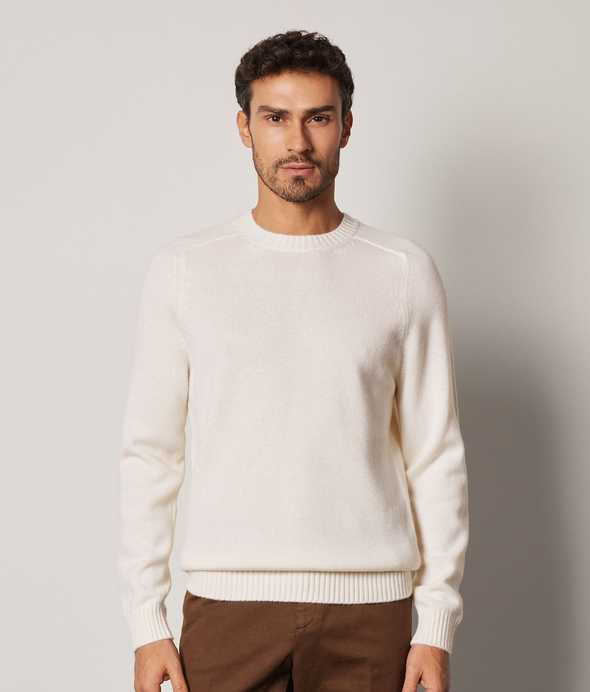 Ultrasoft Cashmere Round-Neck Jumper