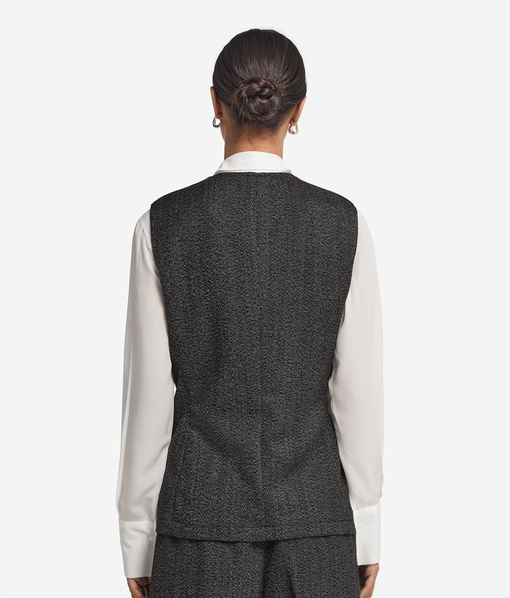 Жилет из шерсти