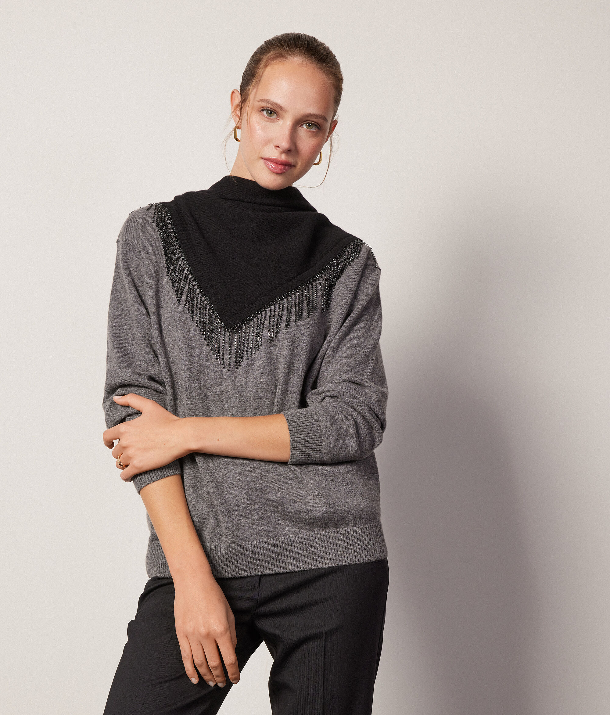 Шарф-бандана из ультрамягкого кашемира со стразами