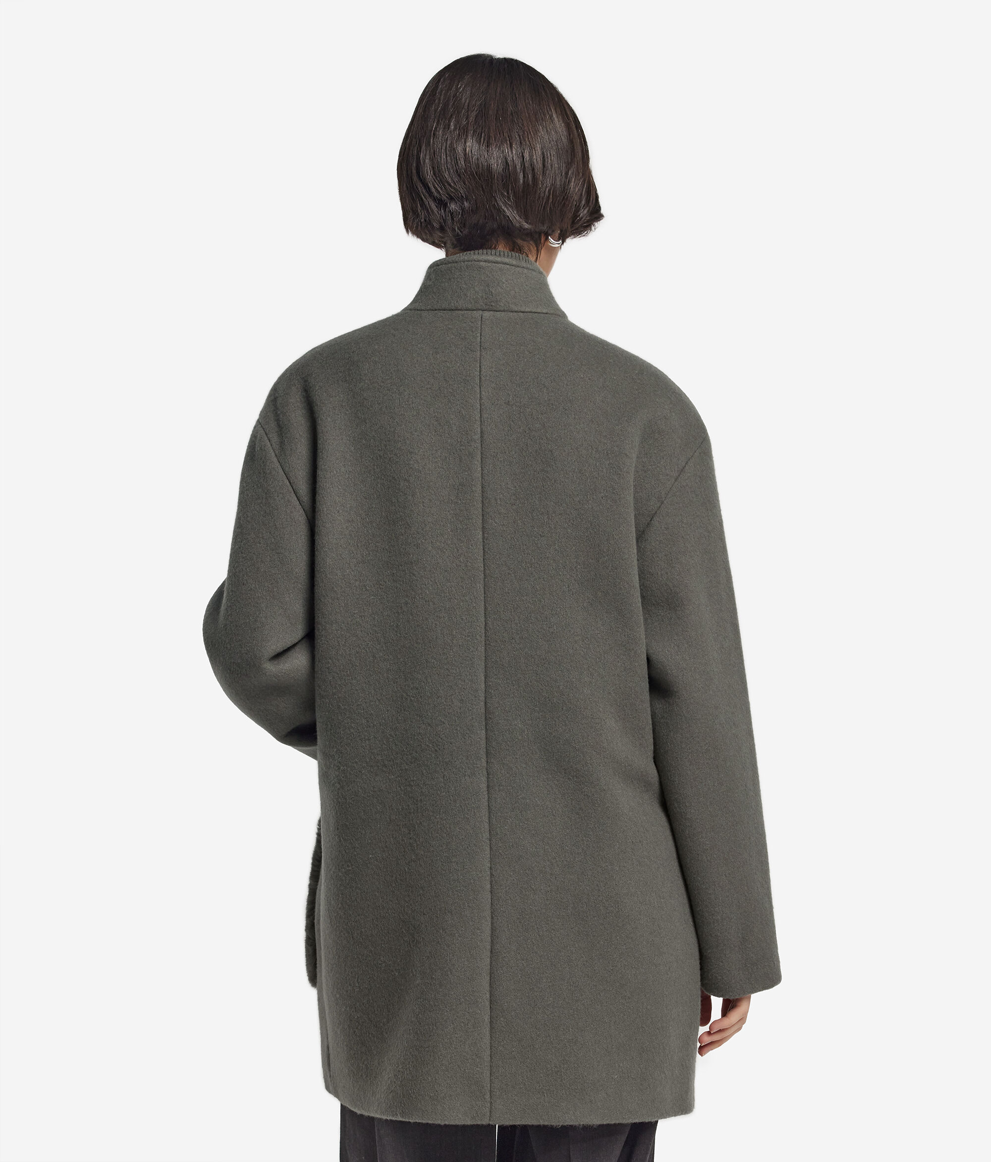 Пальто из кашемира с меховыми карманами