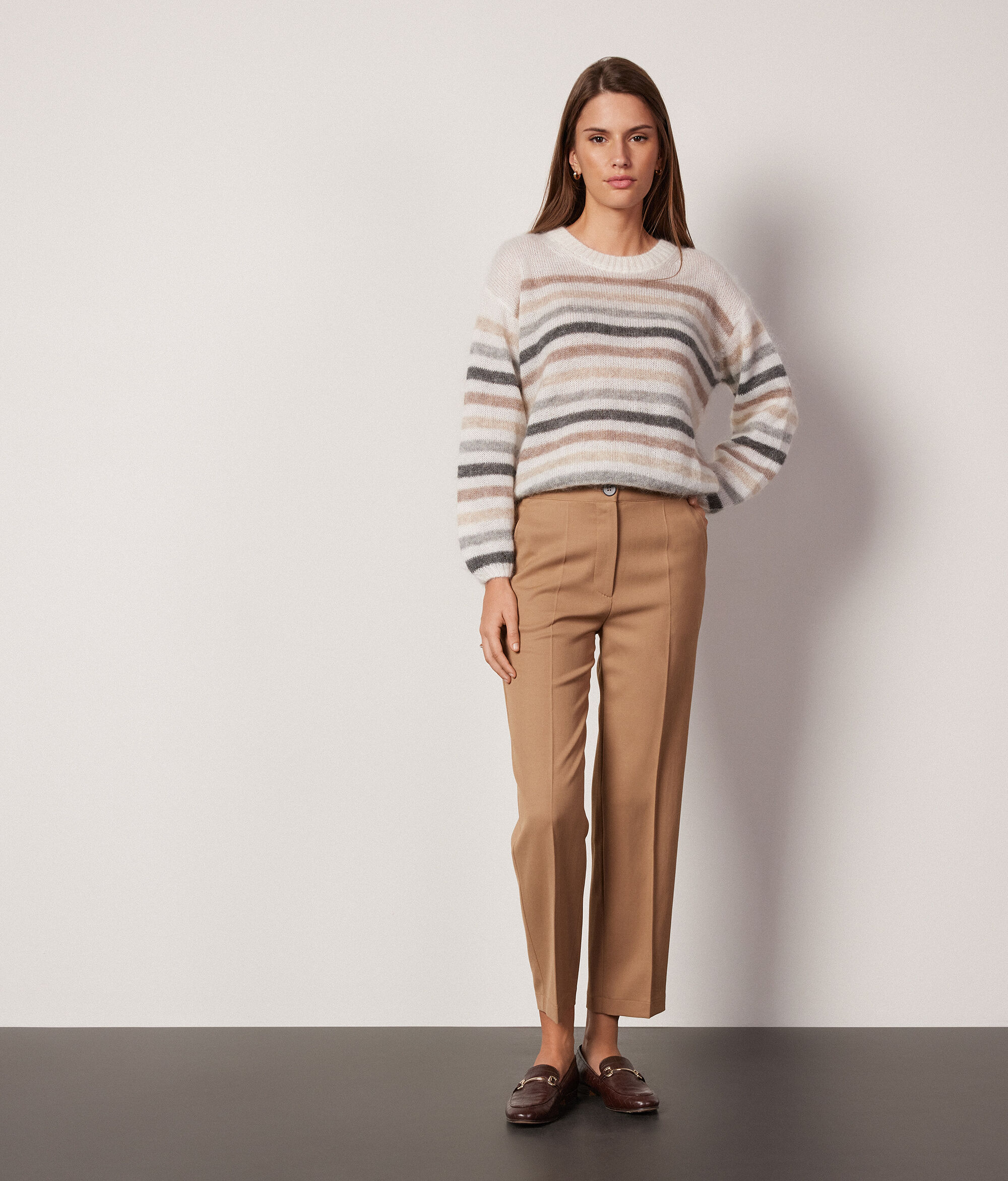 Zigarettenhose aus Wolle und Viskose