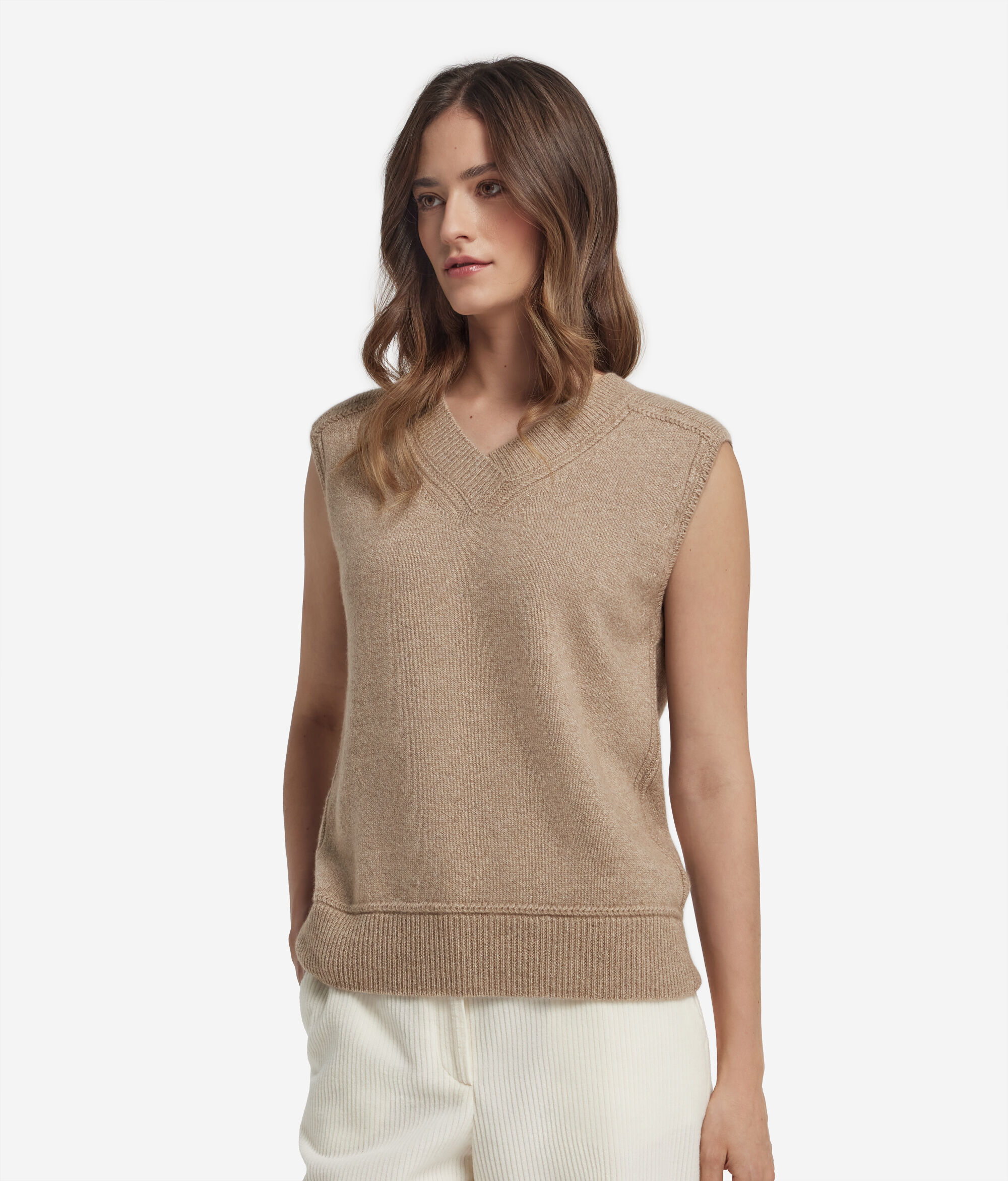 Жилет из ультрамягкого неокрашенного кашемира