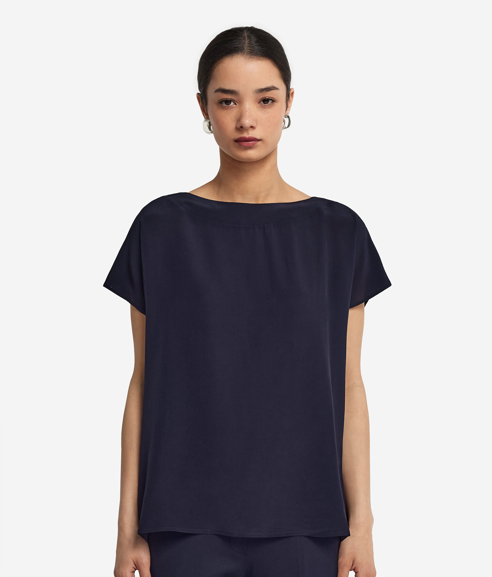 Tricou cu decolteu bărcuță din mătase și modal