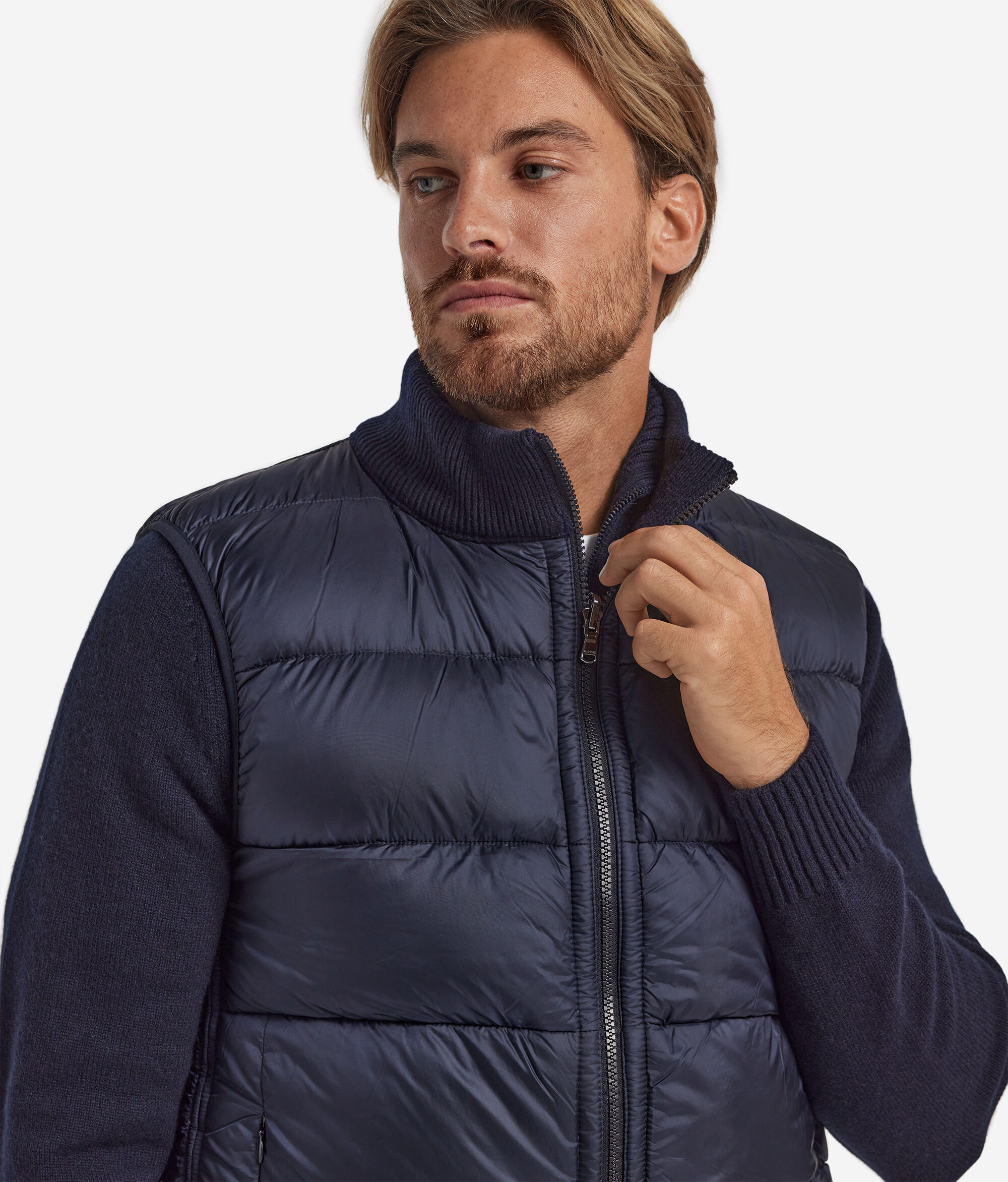 Двусторонний пуховый жилет с косами