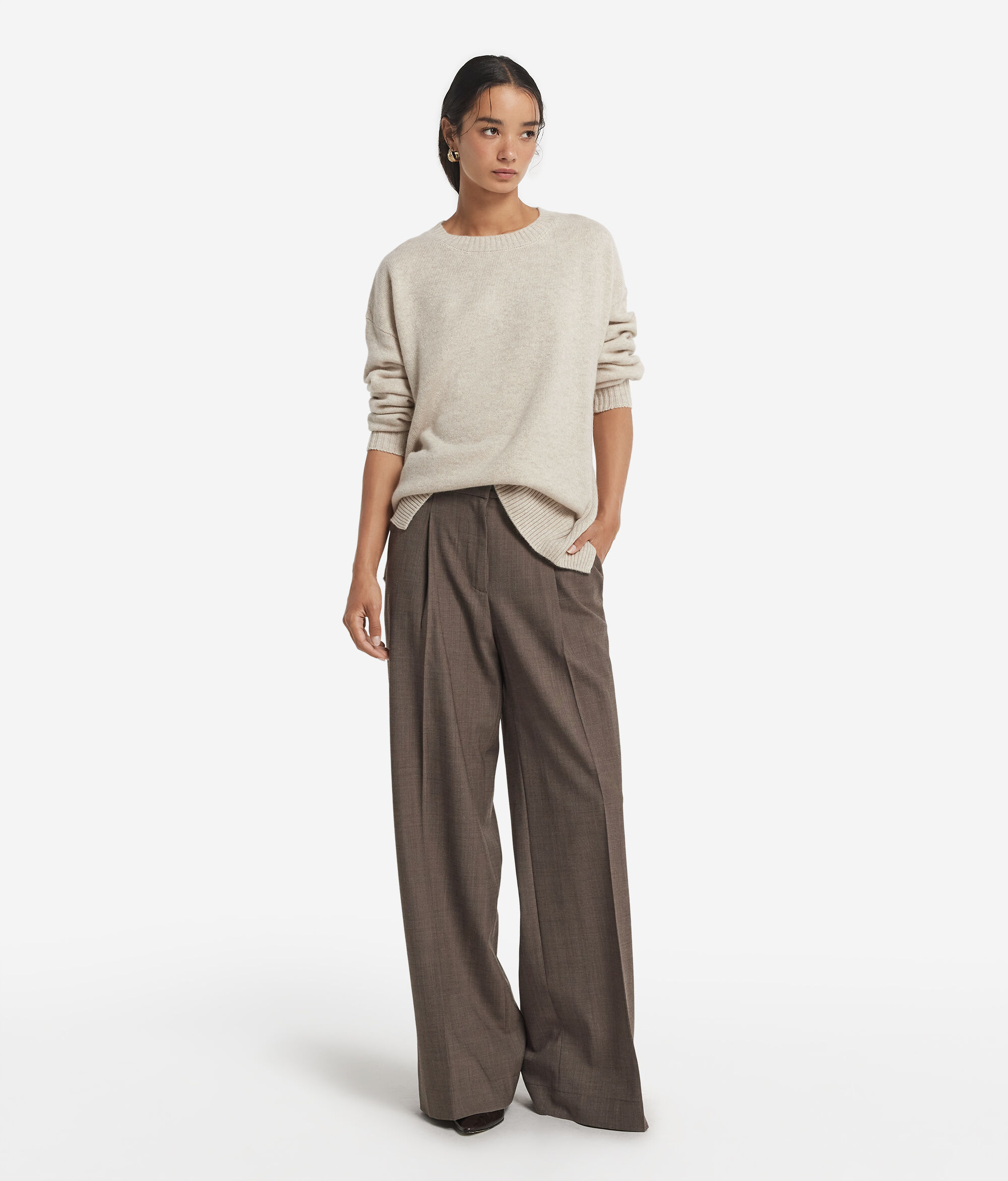 Jersey de cuello redondo con aberturas en cashmere ultrasoft