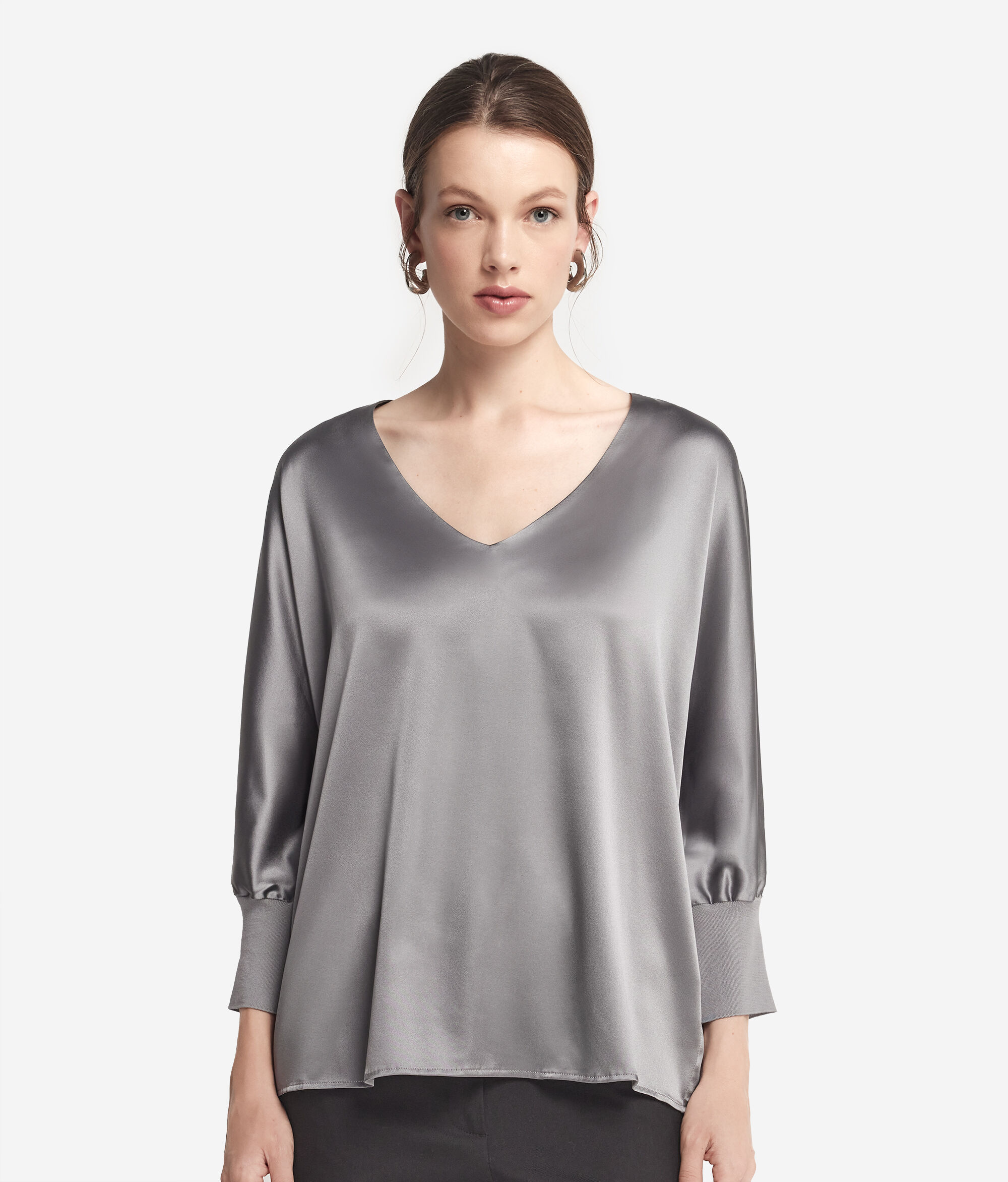 Seidenbluse mit V-Ausschnitt