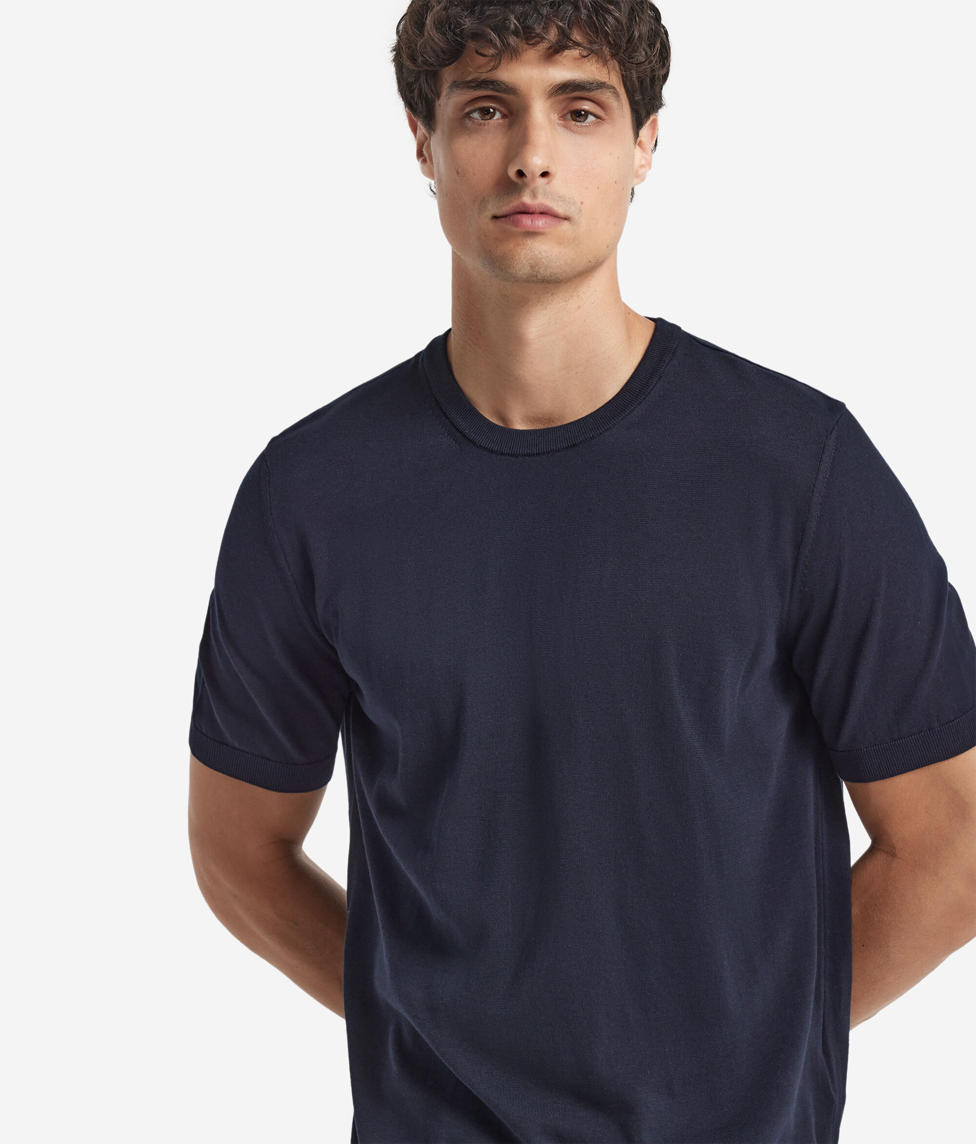 T-shirt à col rond et manches courtes en coton frais