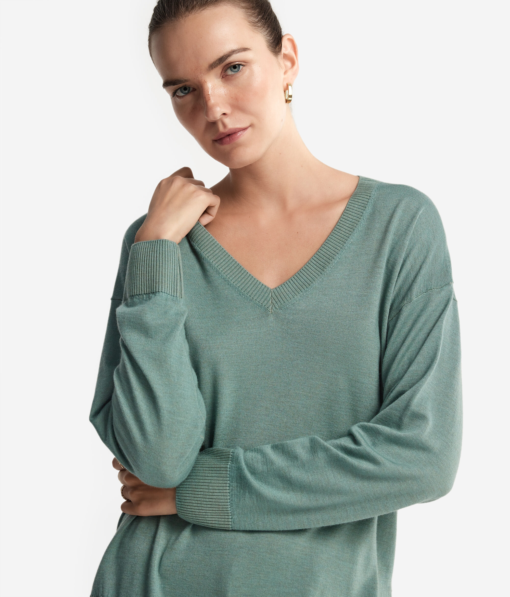 Pullover mit V-Ausschnitt und Schlitzen aus Kaschmir