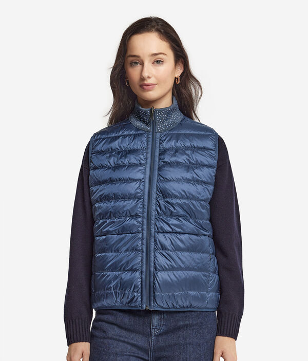 Двусторонний пуховый жилет со стразами