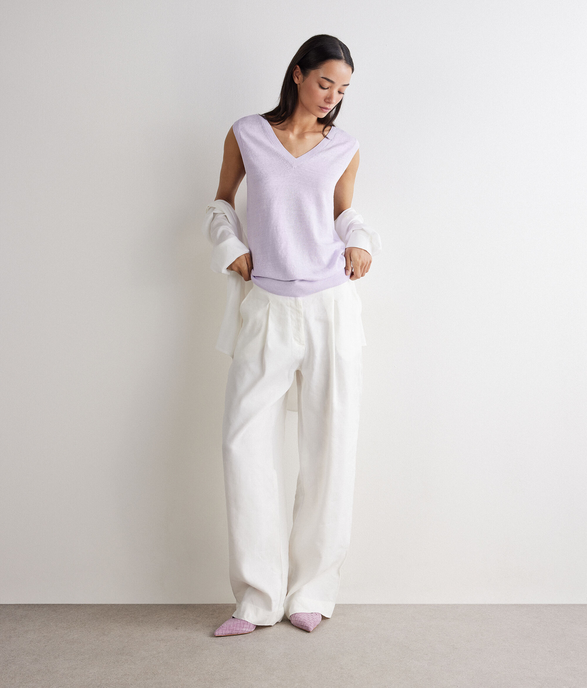 Tanktop mit V-Ausschnitt aus Leinen und Baumwolle