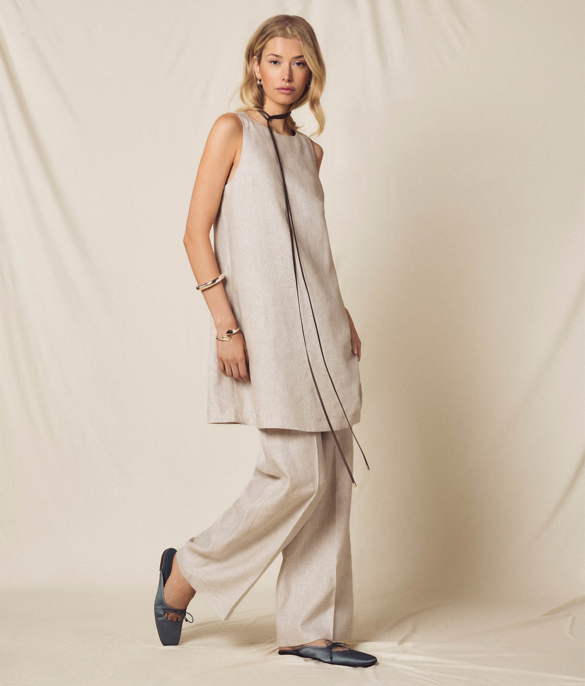 Vestido corto de lino y lamé