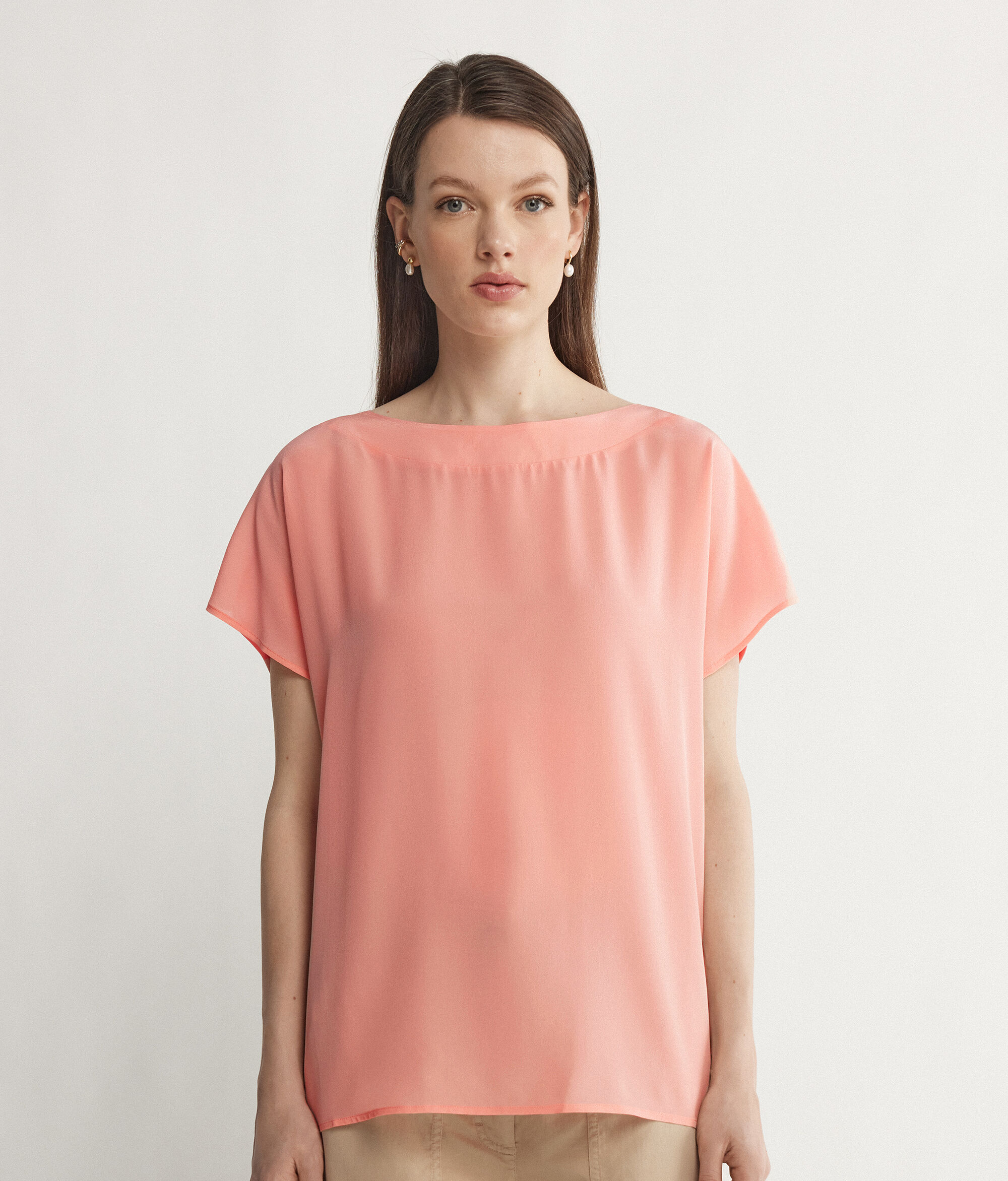 T-shirt Scollo Barchetta in Seta e Modal