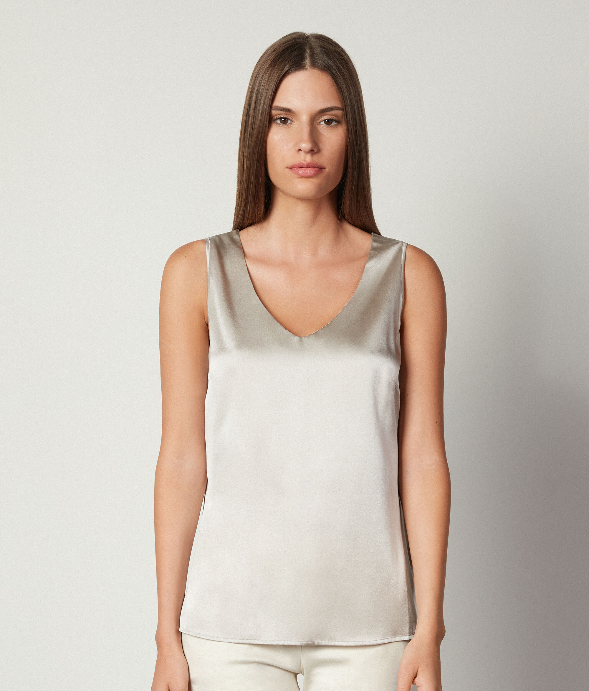 Seiden-Tanktop mit V-Ausschnitt