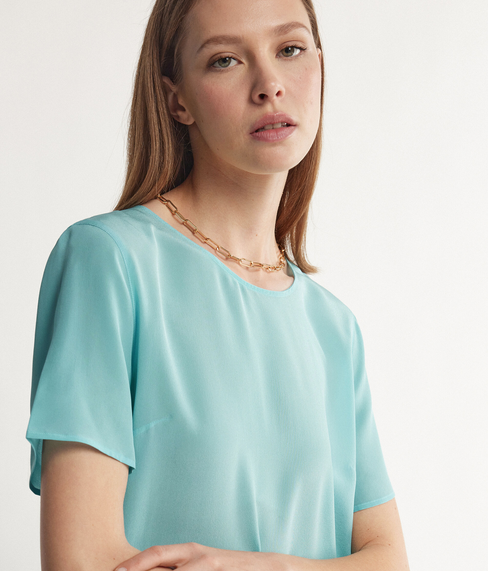Camiseta con cuello redondo de seda