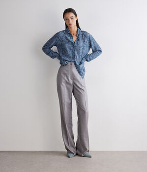 Camisa amb coll de seda estampada