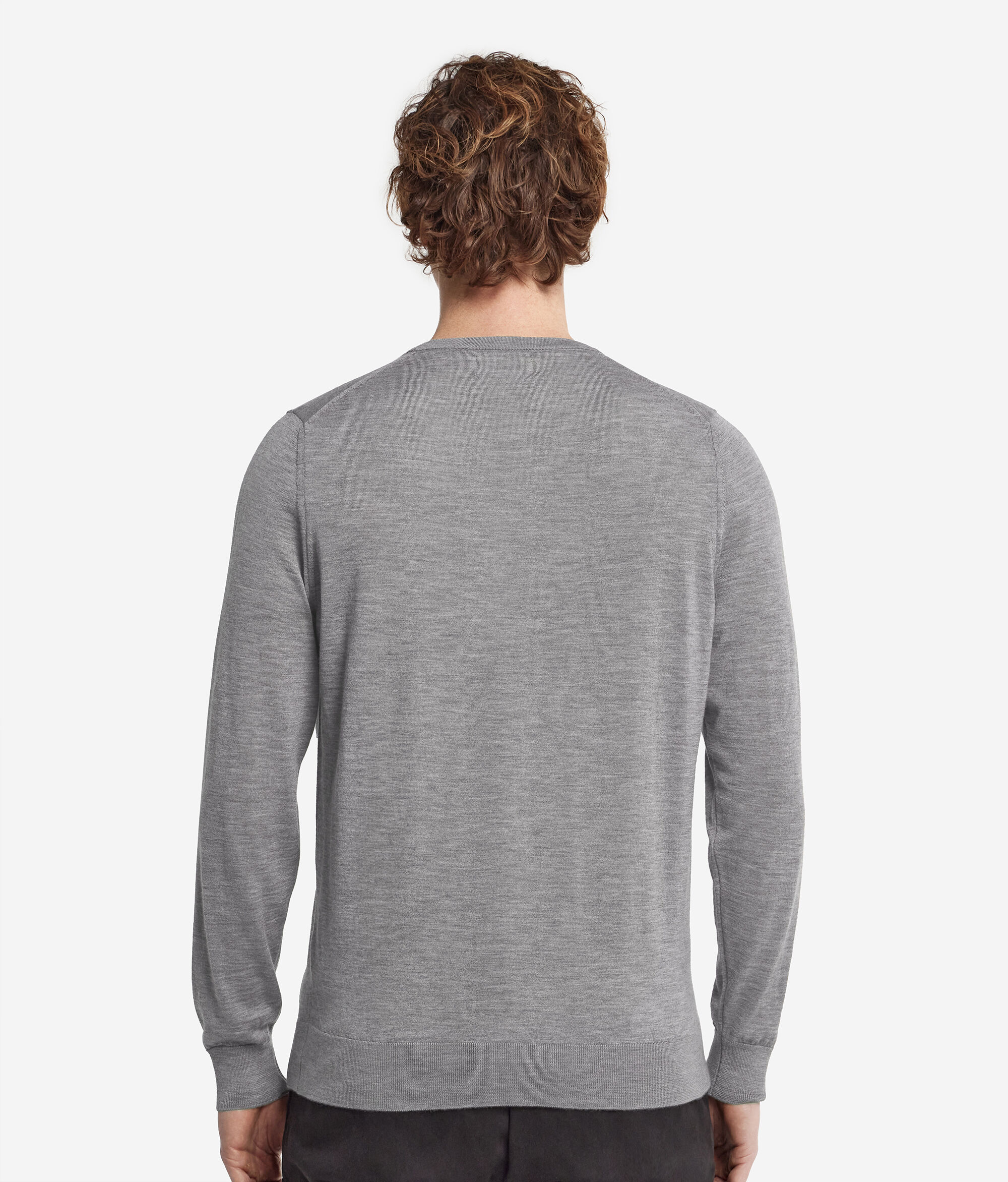 Pull homme en cachemire ultra-fin à col en V