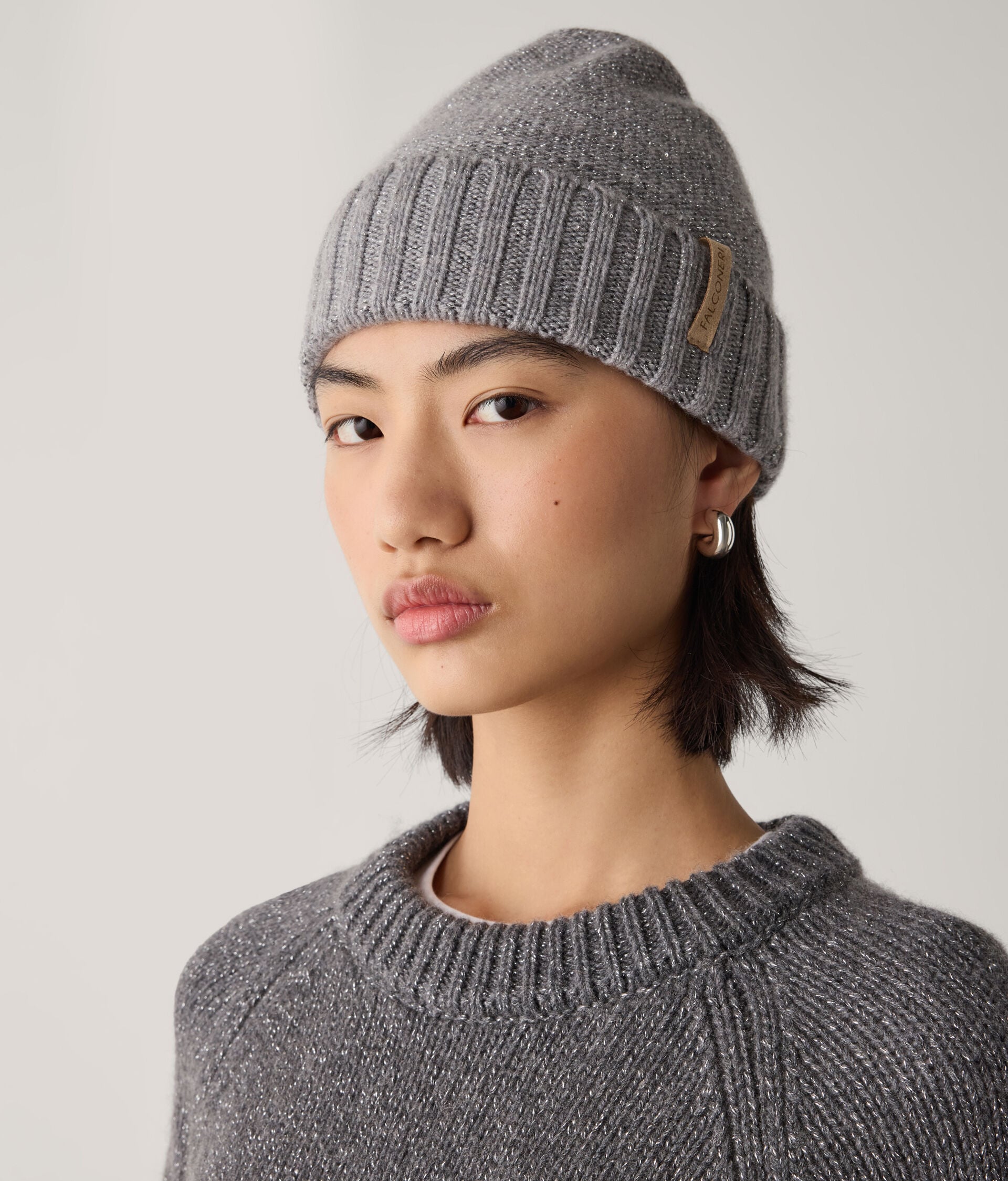 Cashmere beanie with micro sequins