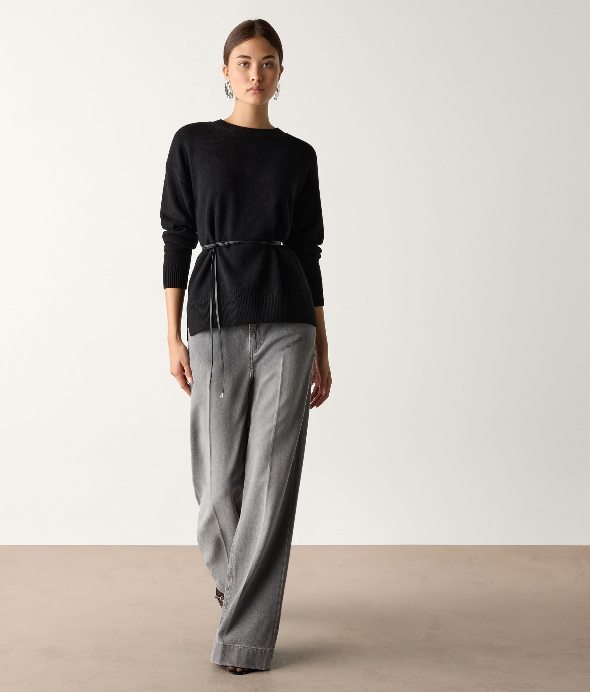 Sweter w prążki z rozcięciami z kaszmiru Ultrasoft