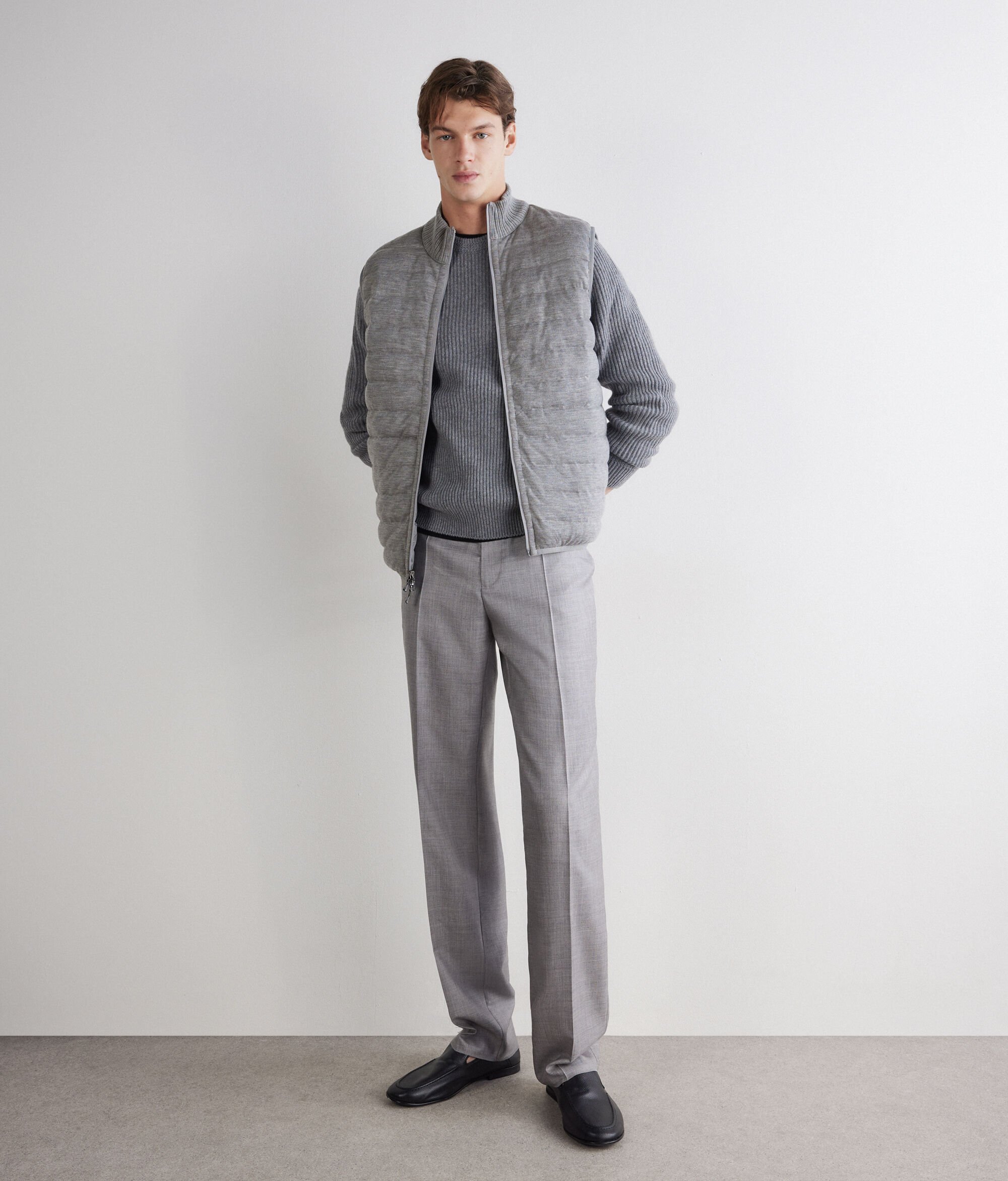 マット リバーシブル ダウンベスト