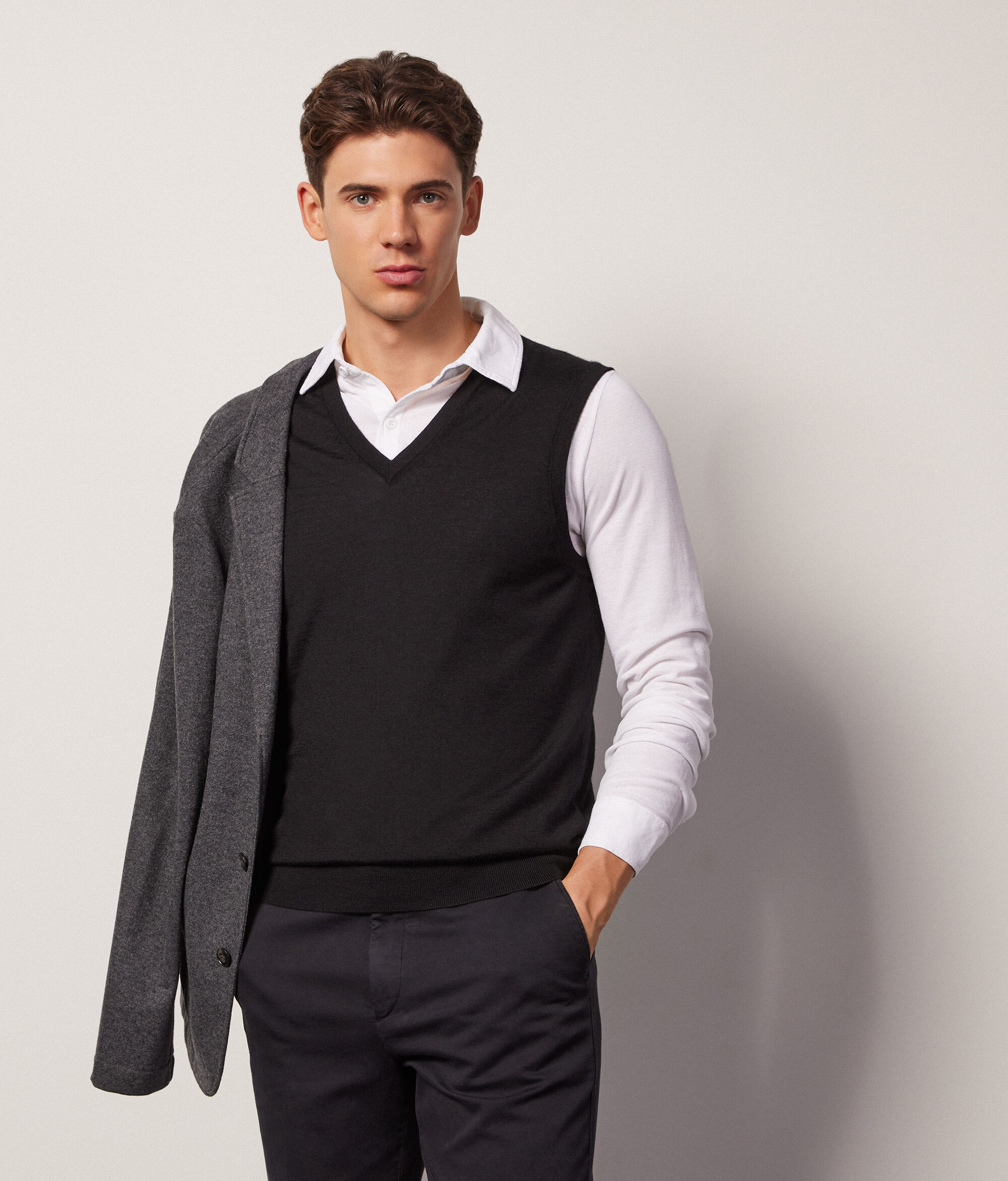 Colete com Decote em V em Ultrafine Cashmere