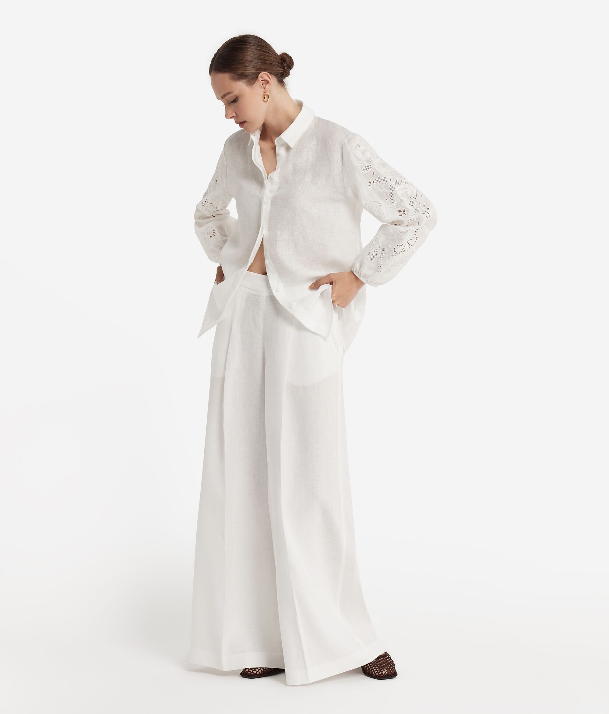 Chemise brodée en lin