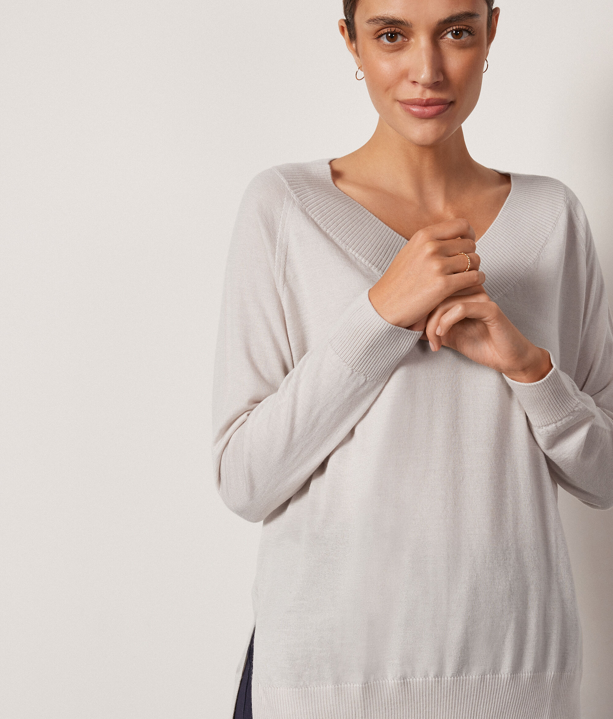 Maglia Scollo V in Cashmere Ultrafine