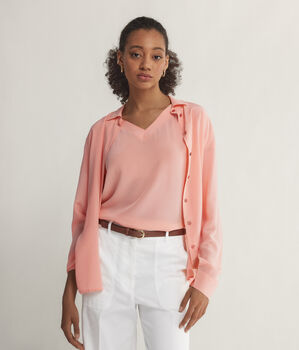 Camiseta de seda con cuello de pico tipo kimono