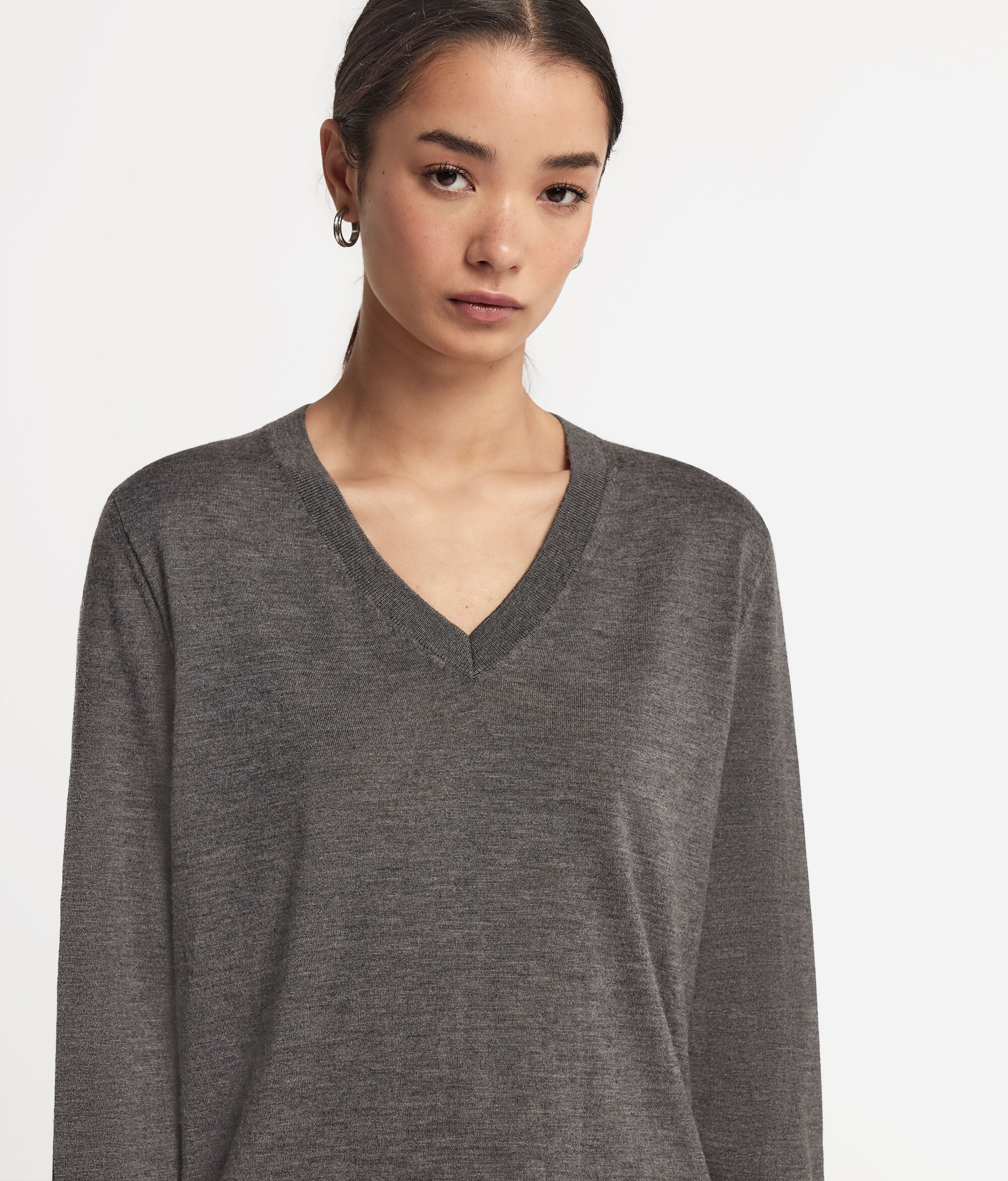 Pull à col V en cachemire ultra-fin