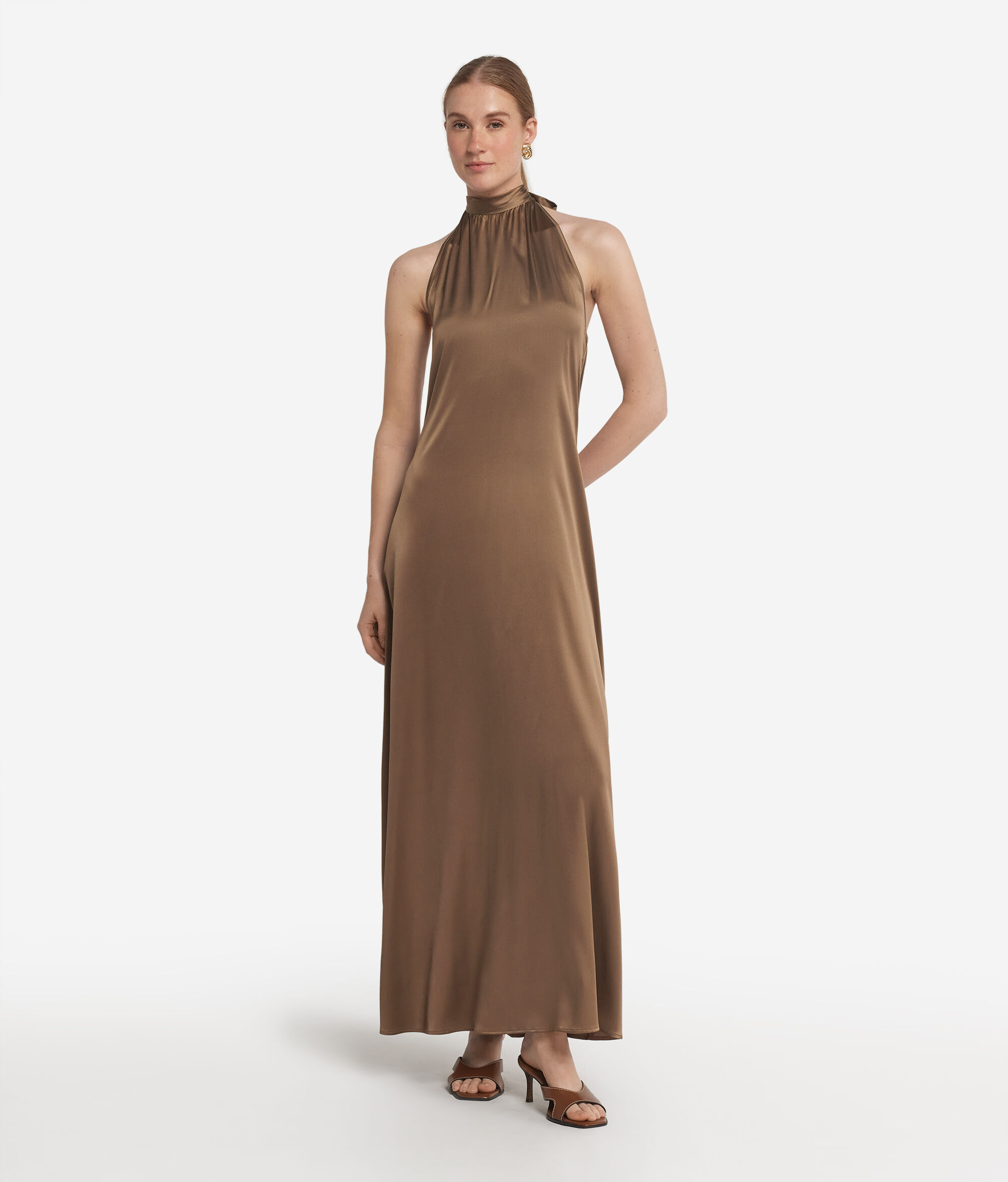 Vestido com Decote Americano em Seda