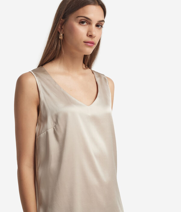 Топ из атласного шелка