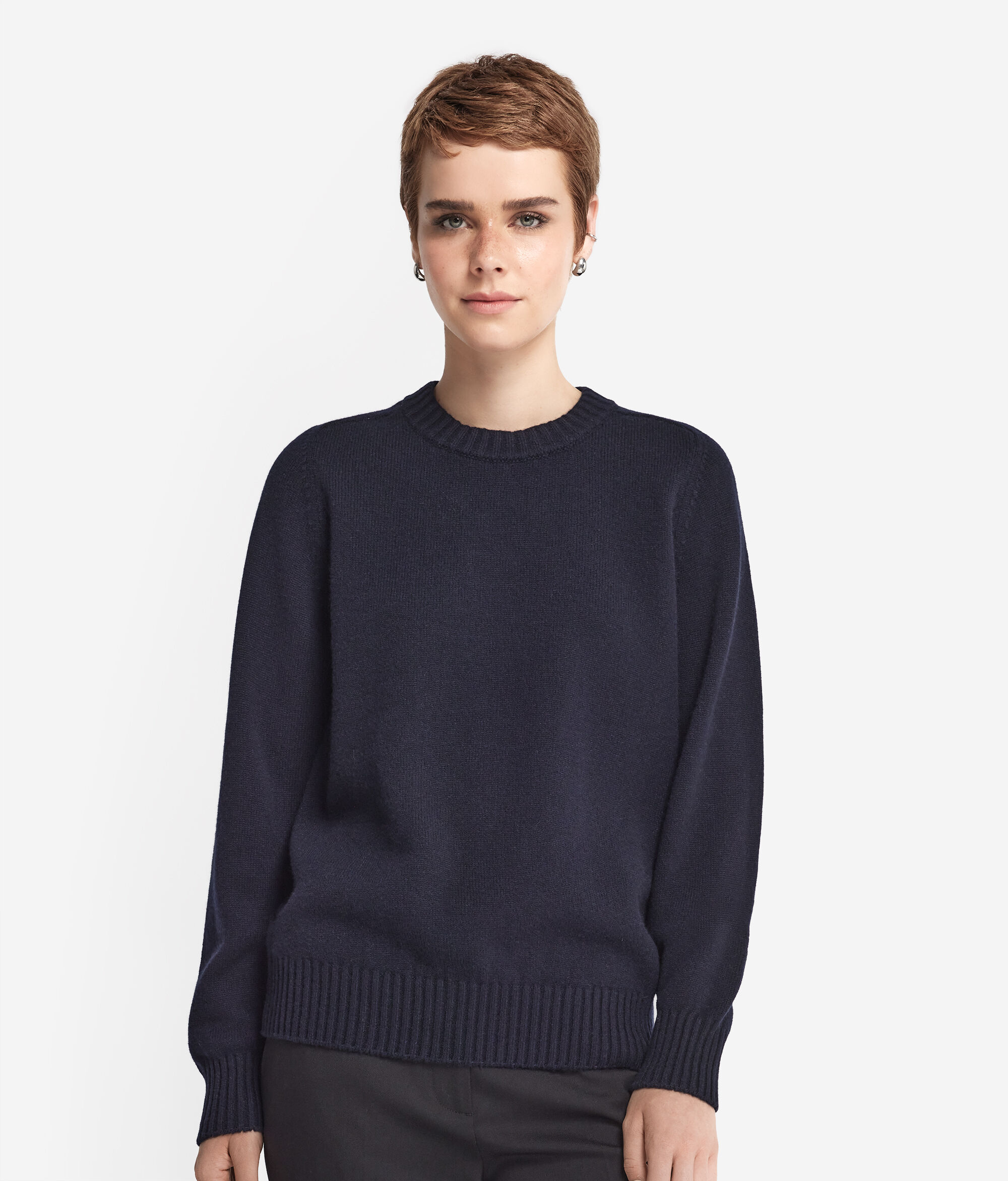 Sweter z Okrągłym Dekoltem i Linią Ramion „Saddle Shoulder” z Kaszmiru Ultrasoft