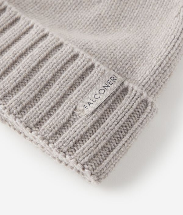 Шапка из ультрамягкого кашемира